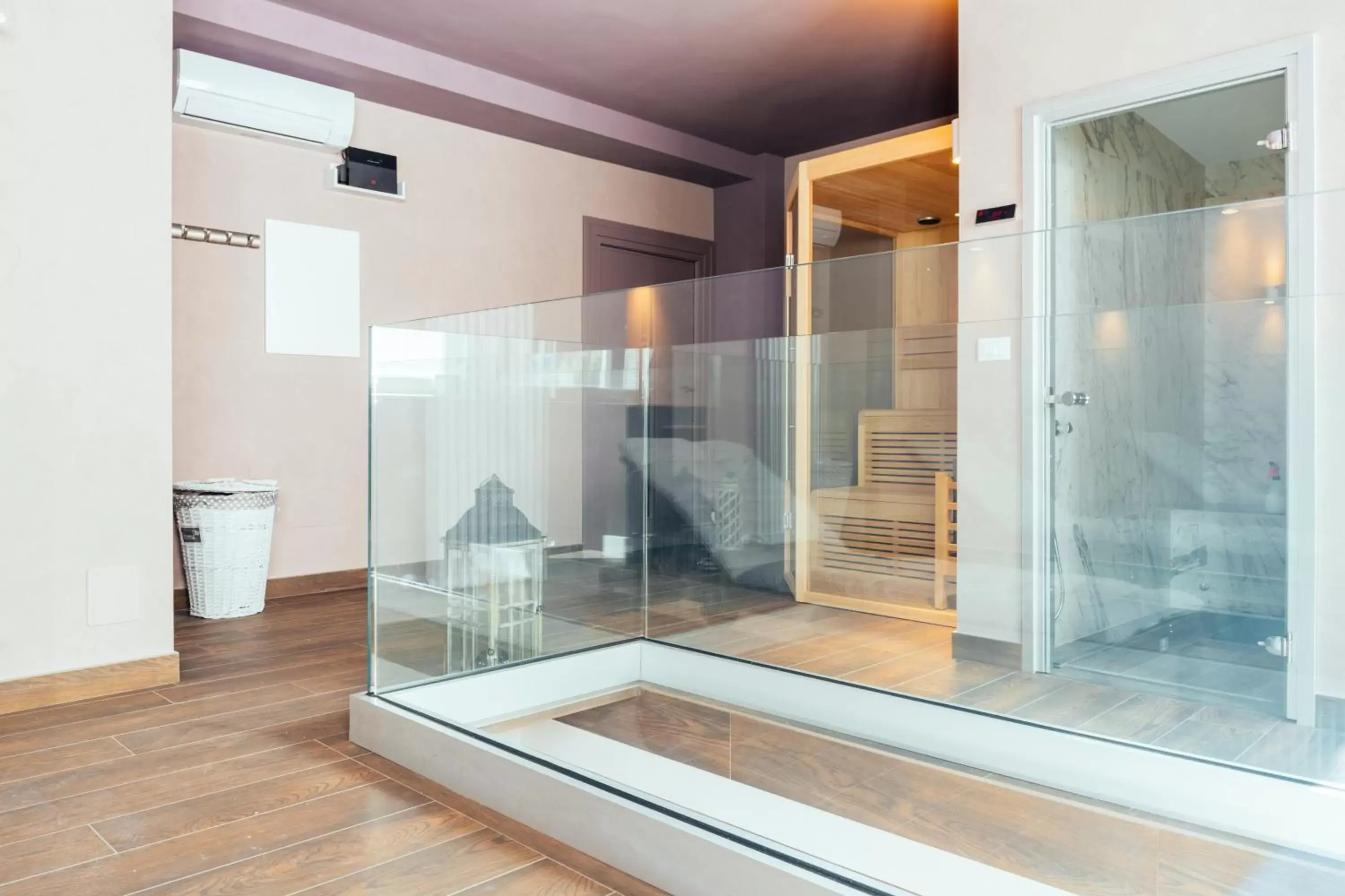 Sauna, Bathroom in Hotel Bella Napoli ristorante & spa