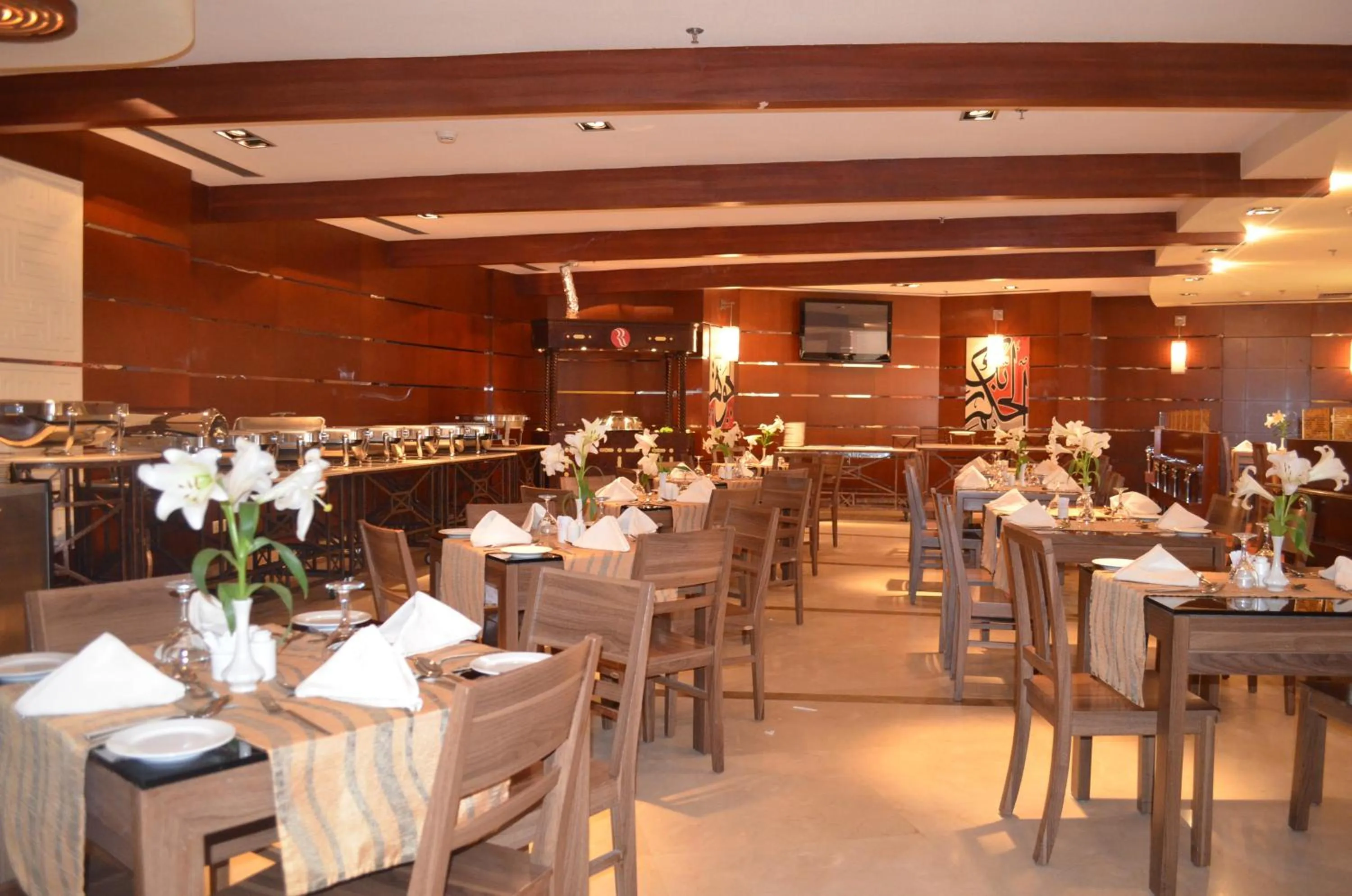 Restaurant/places to eat in Eastyard Khobar Hotel - Formerly Ramada by Wyndham Khobar