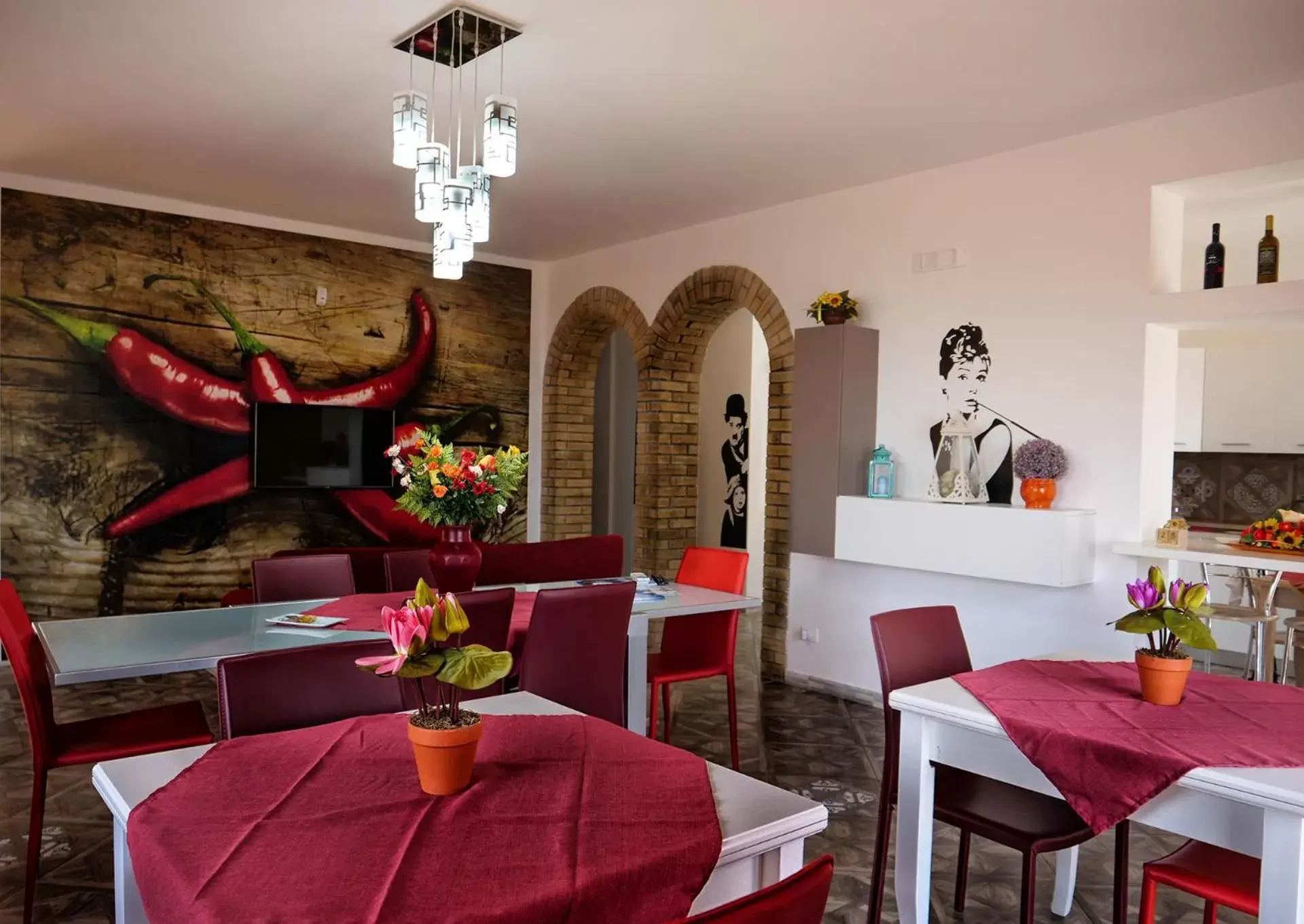 Communal lounge/ TV room, Restaurant/Places to Eat in B&B Vento di Scirocco