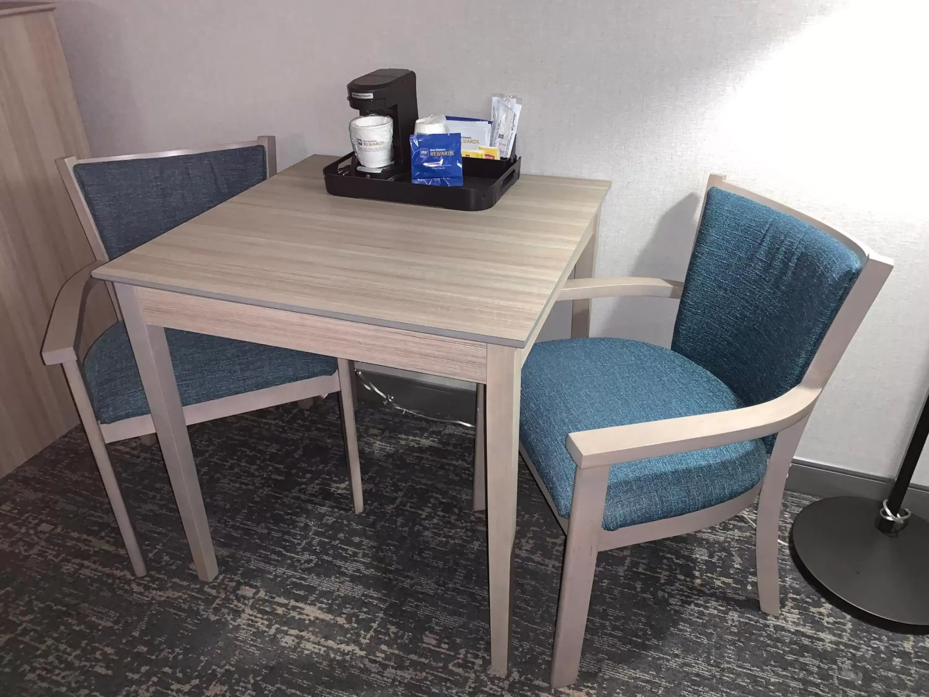 Seating area in Best Western West Lebanon-Hanover