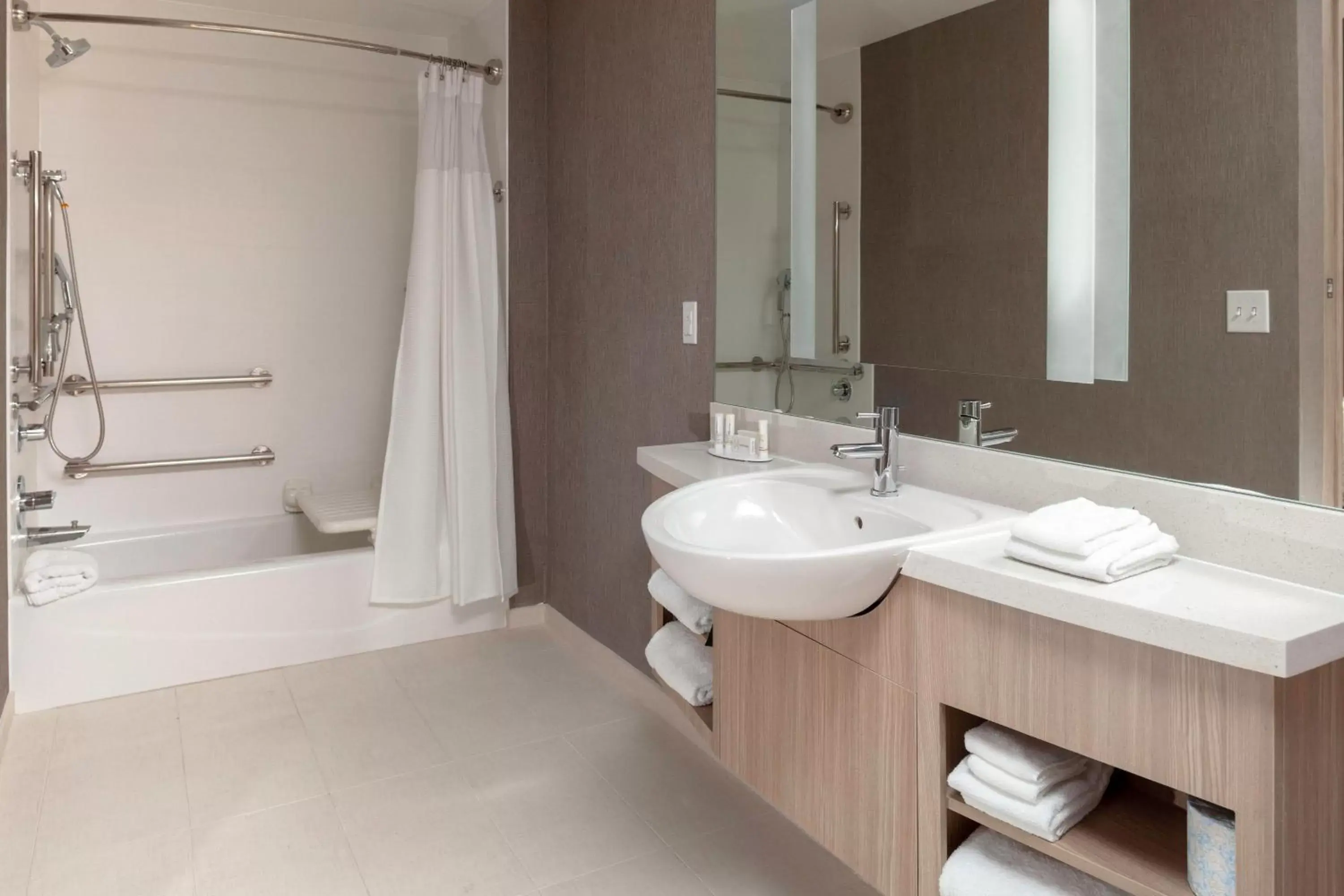 Bathroom in SpringHill Suites by Marriott Denver Tech Center