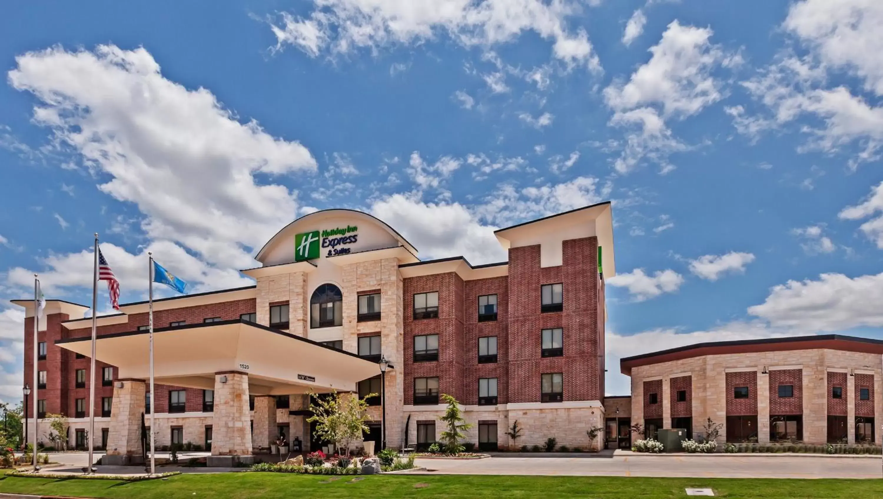 Property Building in Holiday Inn Express Hotel and Suites Duncan, an IHG Hotel