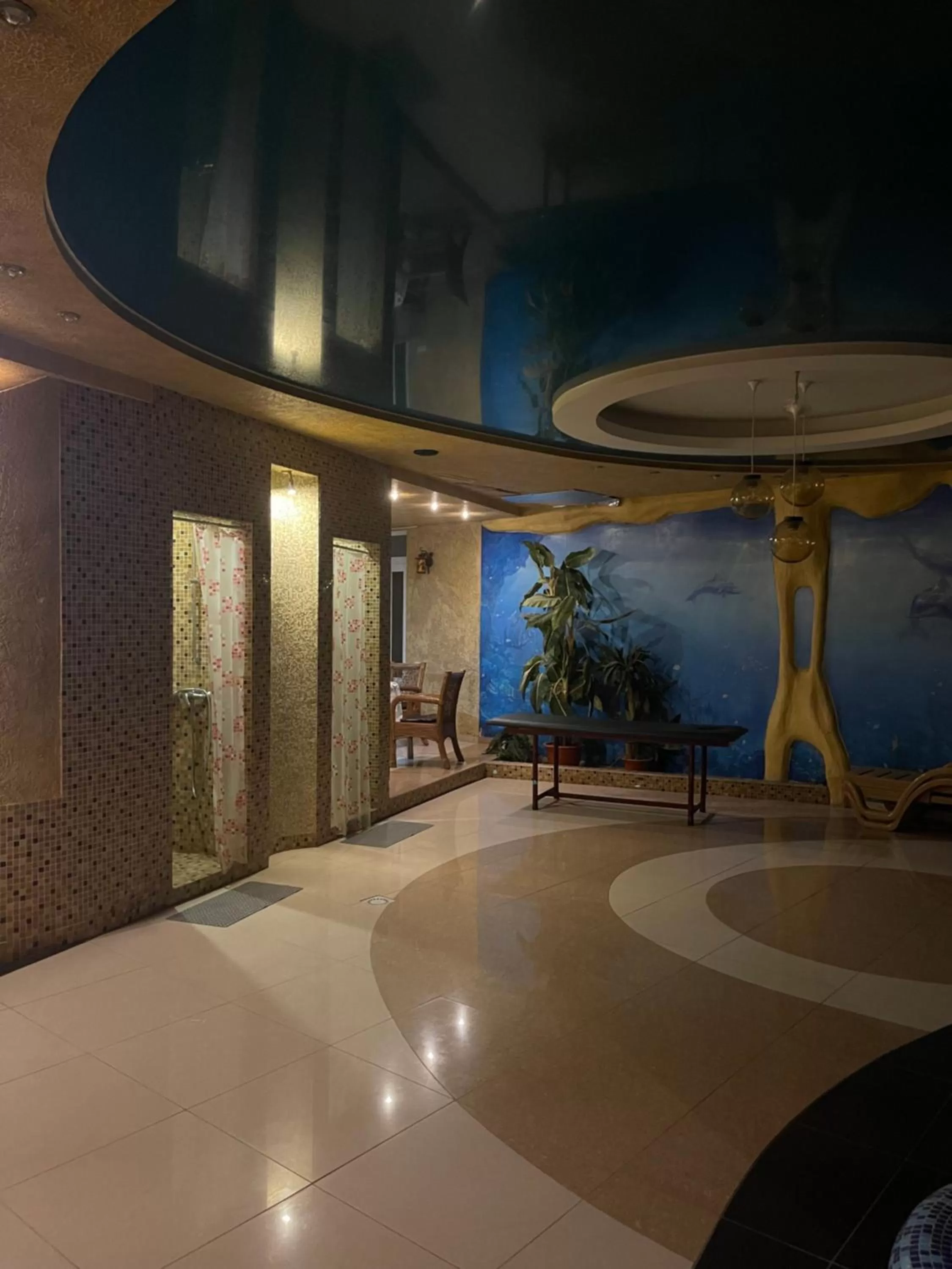 Swimming pool in Altin Palace