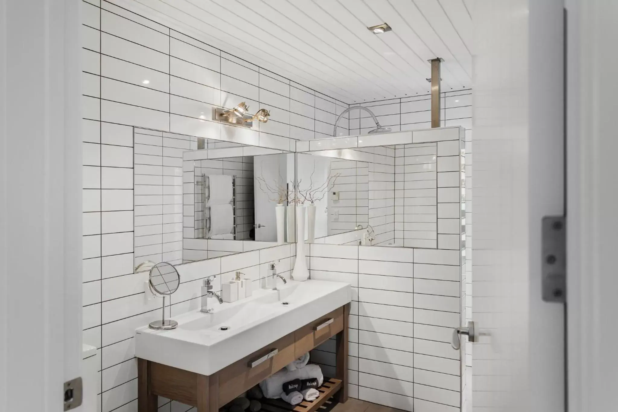 Bathroom in Acacia Cliffs Lodge