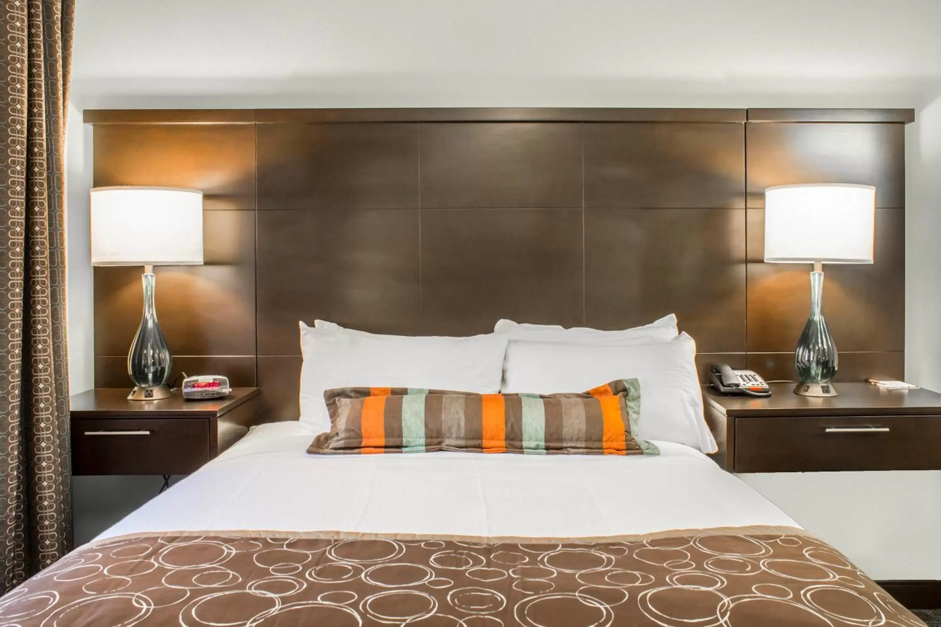 Queen Studio Suite - Disability Access in Staybridge Suites North Jacksonville, an IHG Hotel Queen Studio Suite - Disability Access in Staybridge Suites North Jacksonville, an IHG Hotel