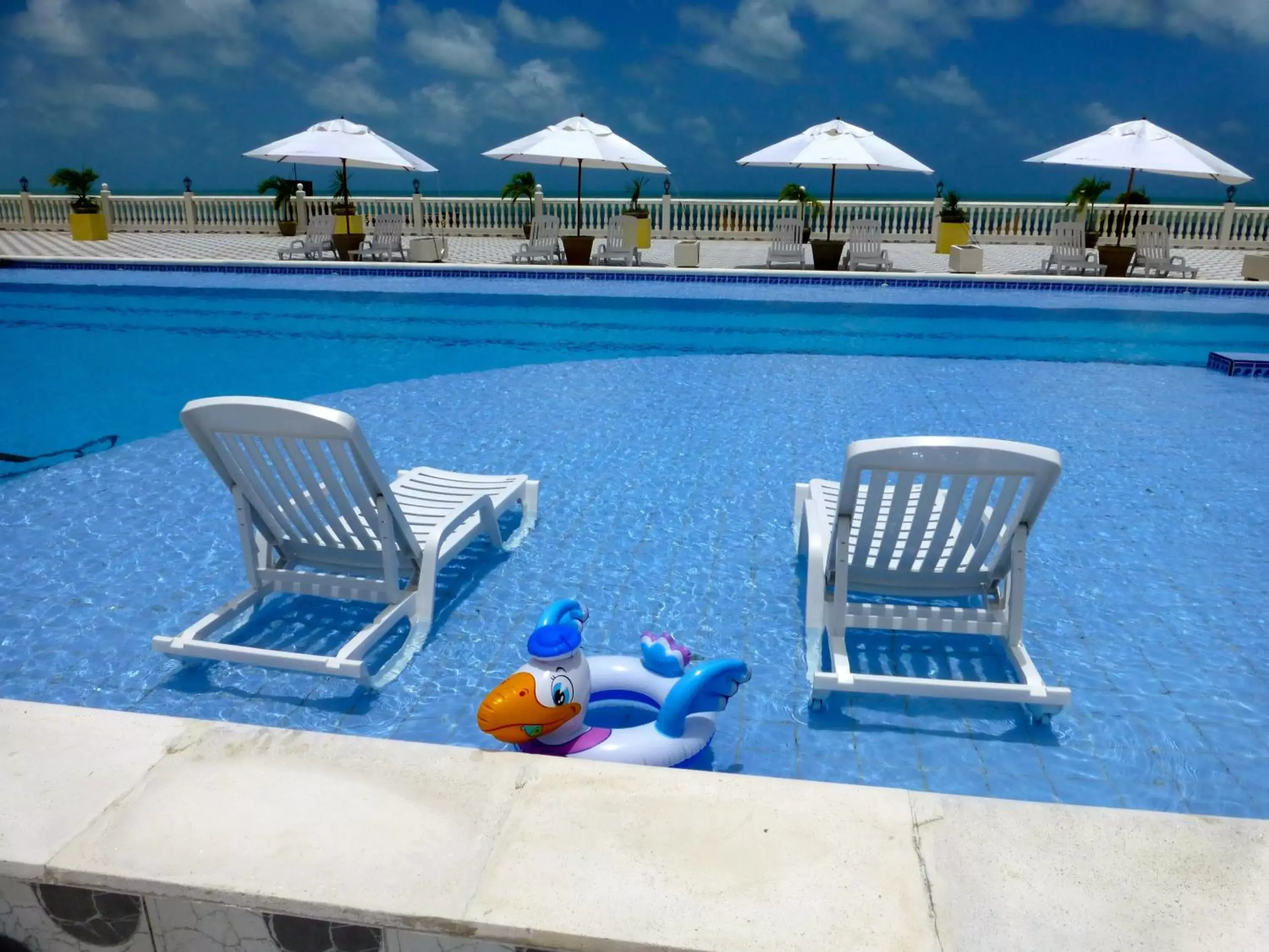 Swimming Pool in Kristie Resort Natal Hotel