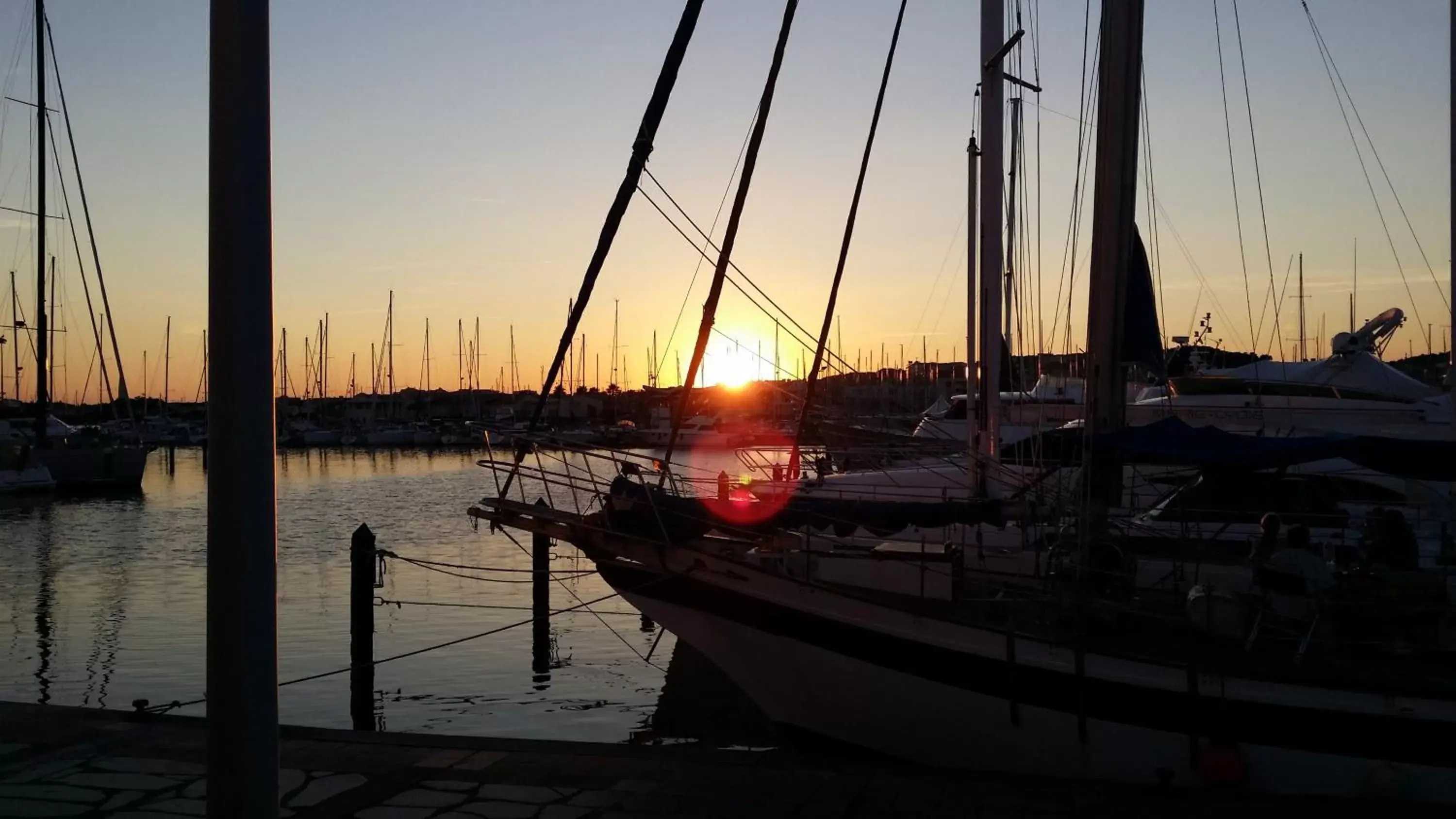 Area and facilities, Sunrise/Sunset in La Voile D' Or