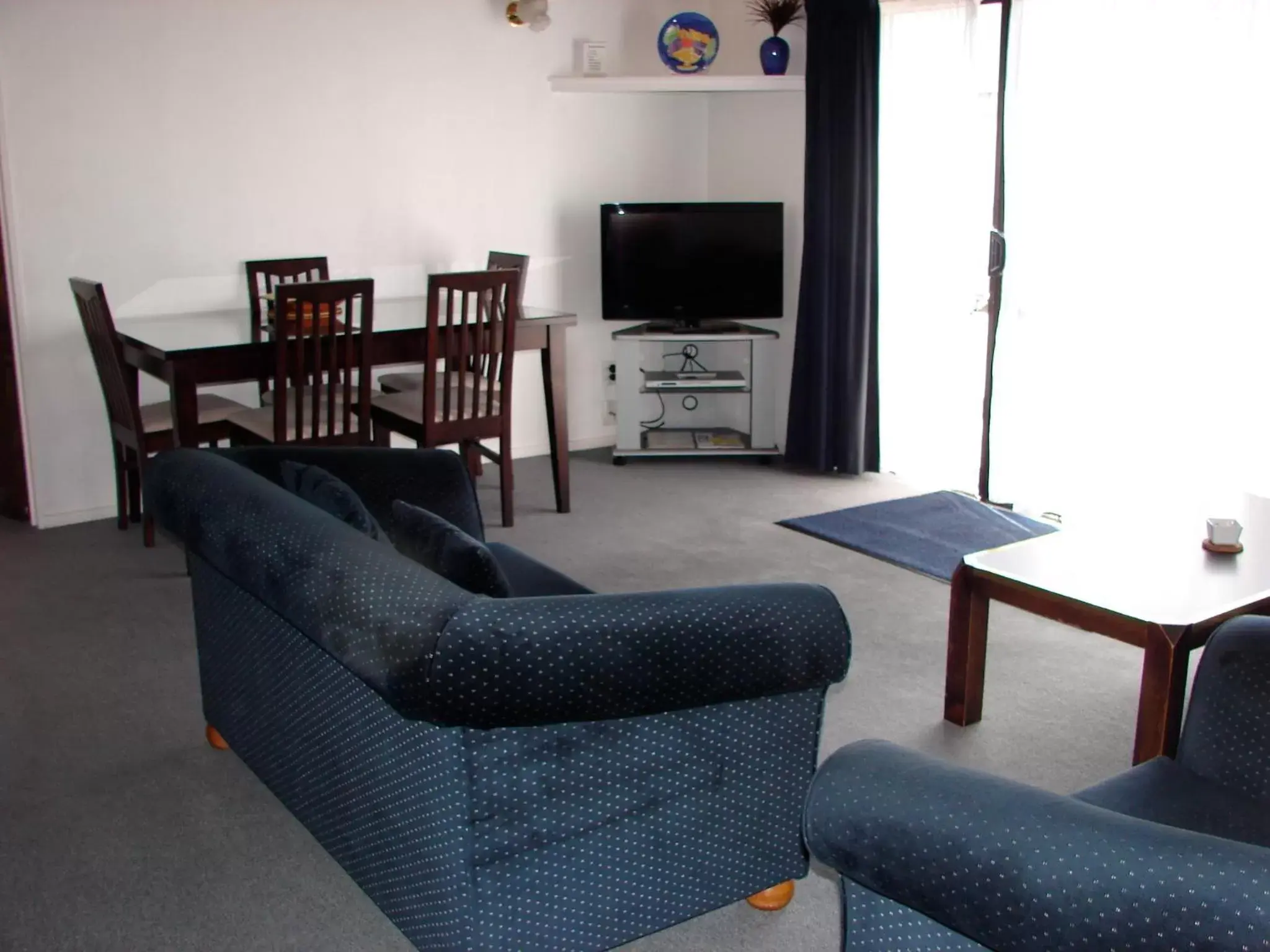 Family Two-Bedroom Apartment with Spa Bath in 193 Aorangi Manor Motel Family Two-Bedroom Apartment with Spa Bath in 193 Aorangi Manor Motel