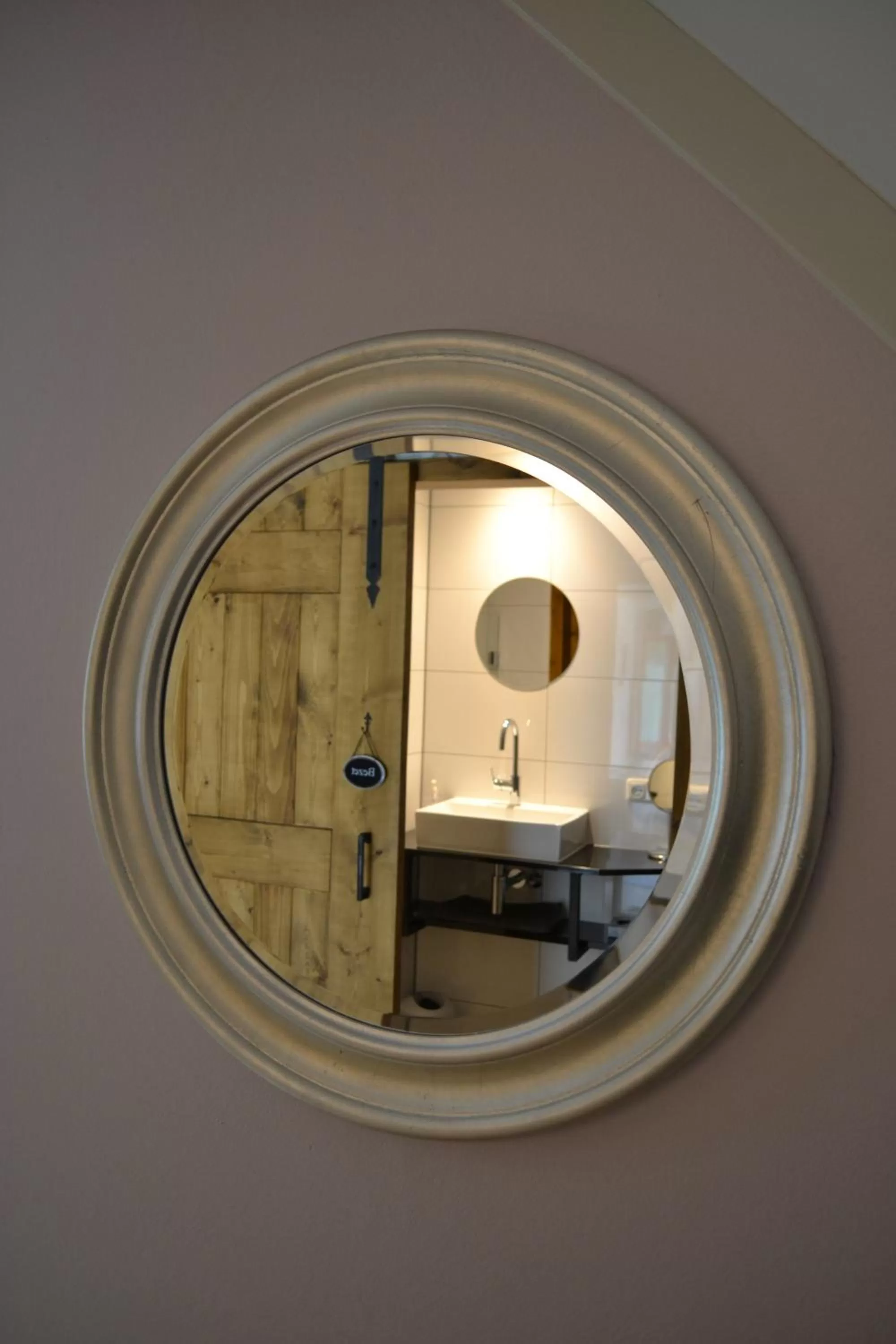 Decorative detail, Bathroom in Bed & Breakfast aan de Beek