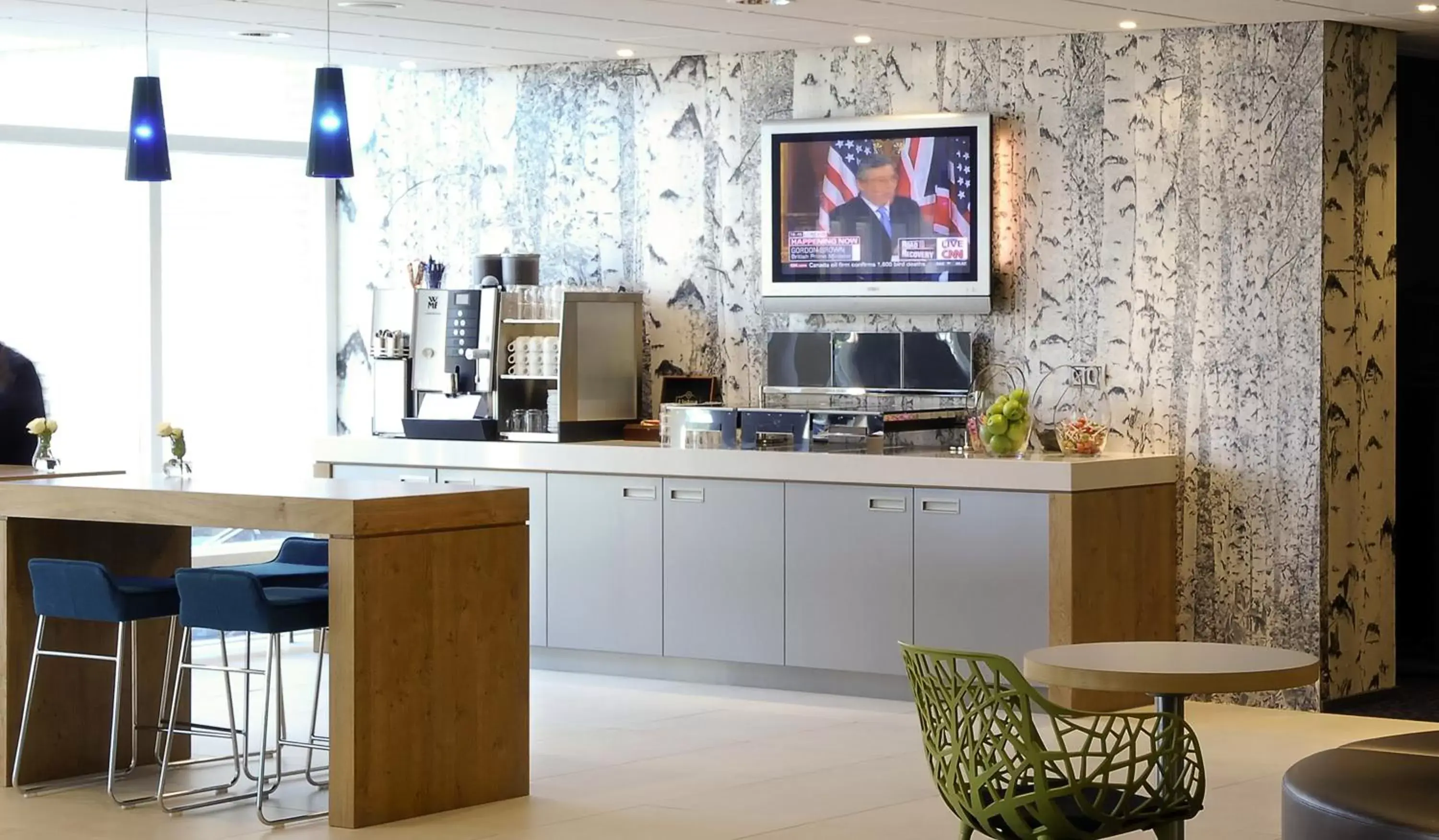 Lobby or reception, Kitchen/Kitchenette in Novotel Eindhoven