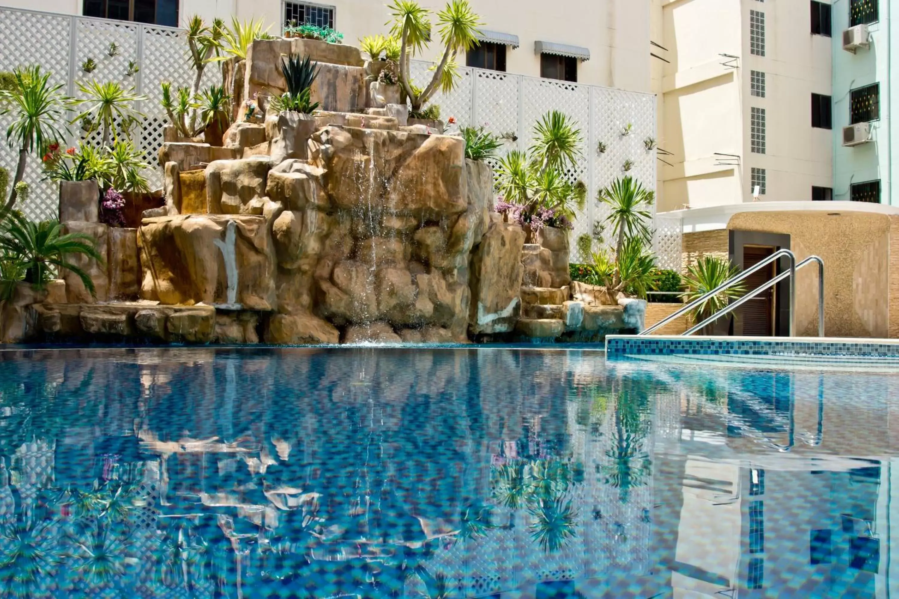 Property building in LK Metropole (Junior Wing) Property building in LK Metropole (Junior Wing)