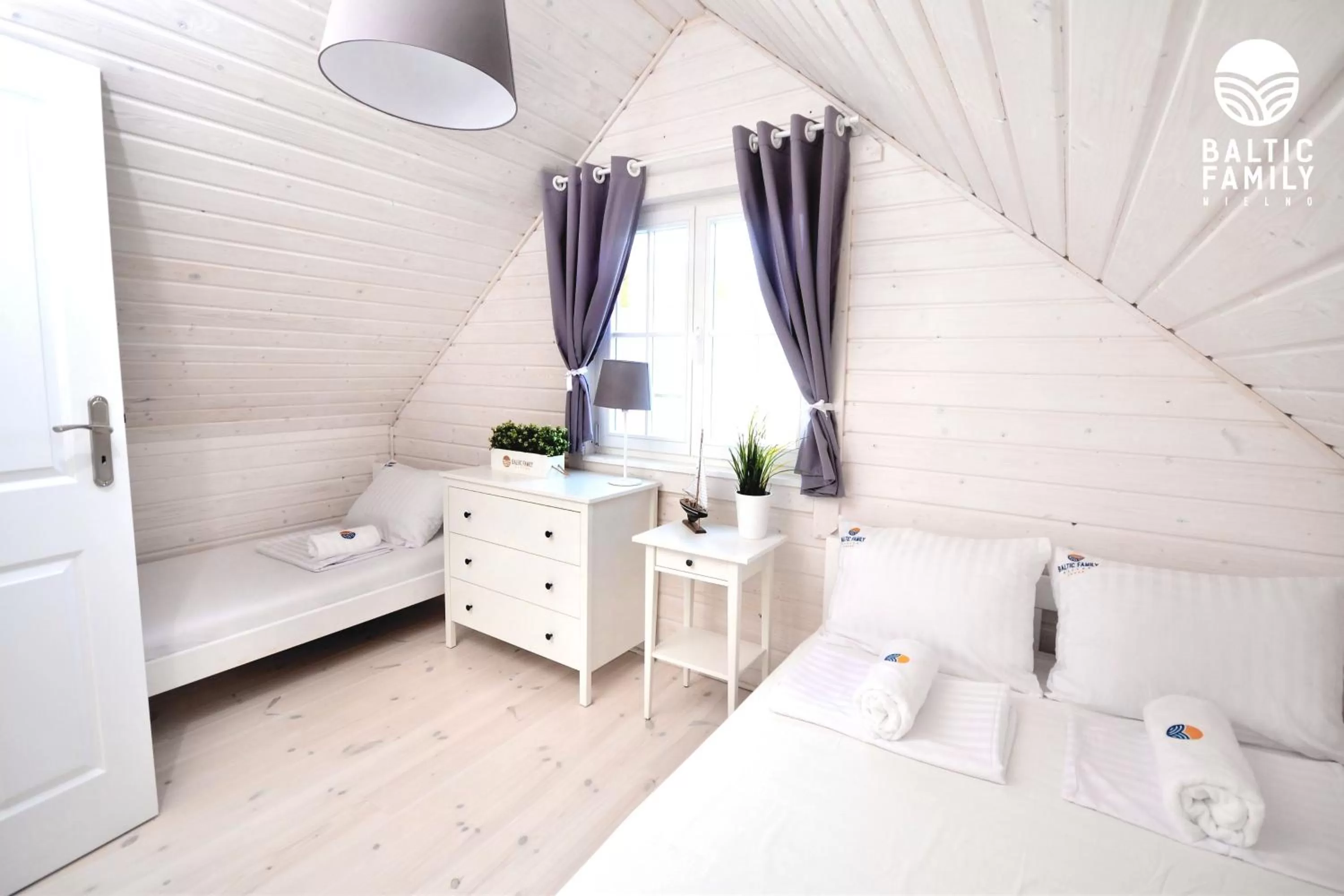 Bed in Baltic Family - domki całoroczne nad morzem basen kidsclub rowery