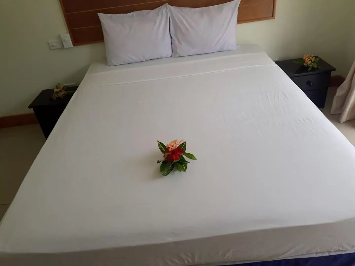 Bed in Anchorage Beach Resort