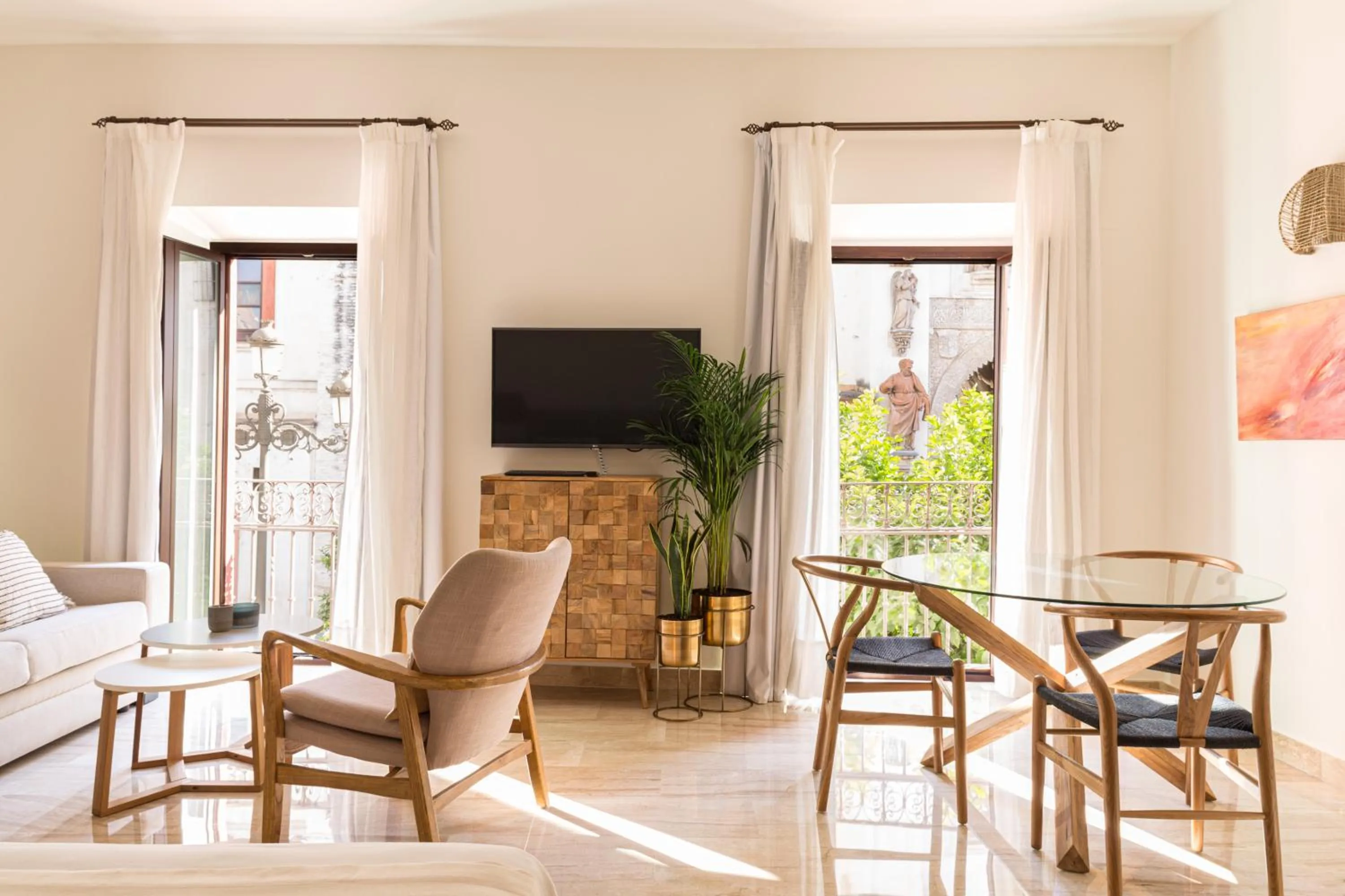 TV and multimedia in Puerta Catedral Apartments