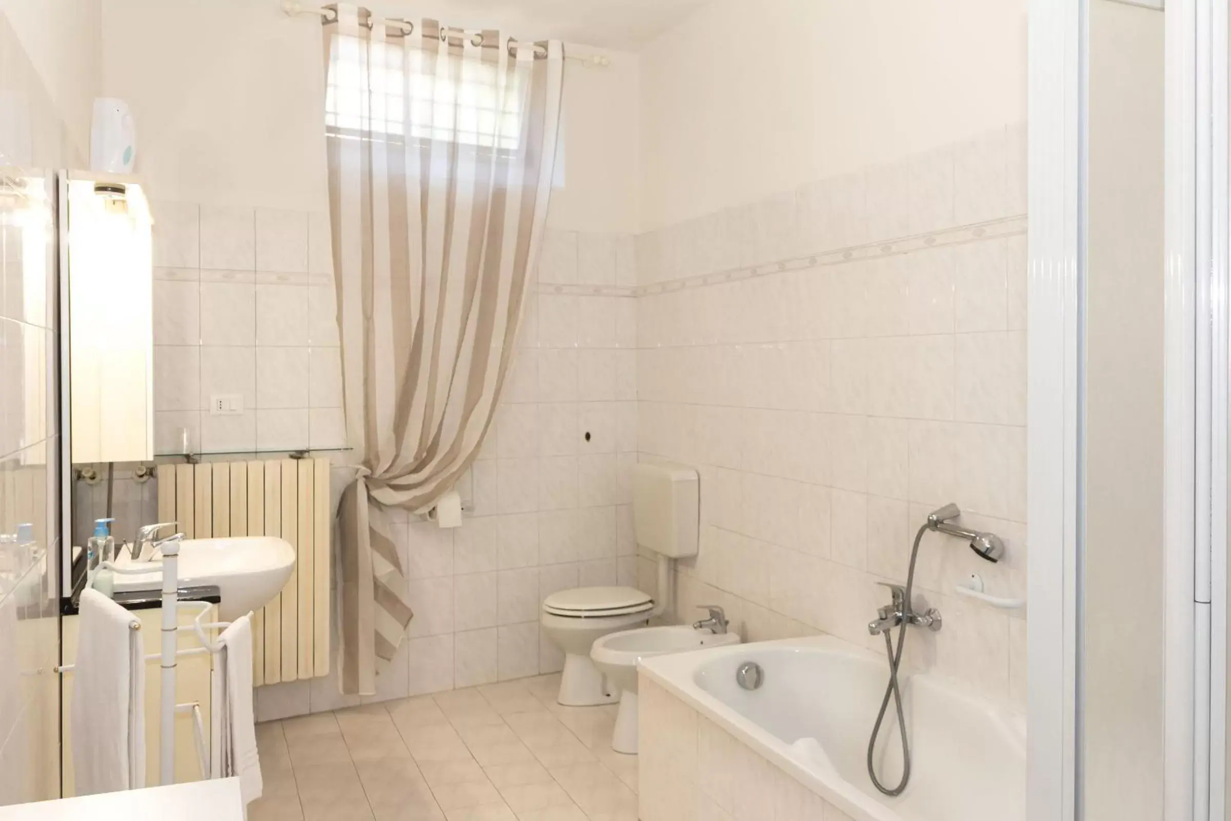 Shower, Bathroom in Casa Del Grande Vecchio