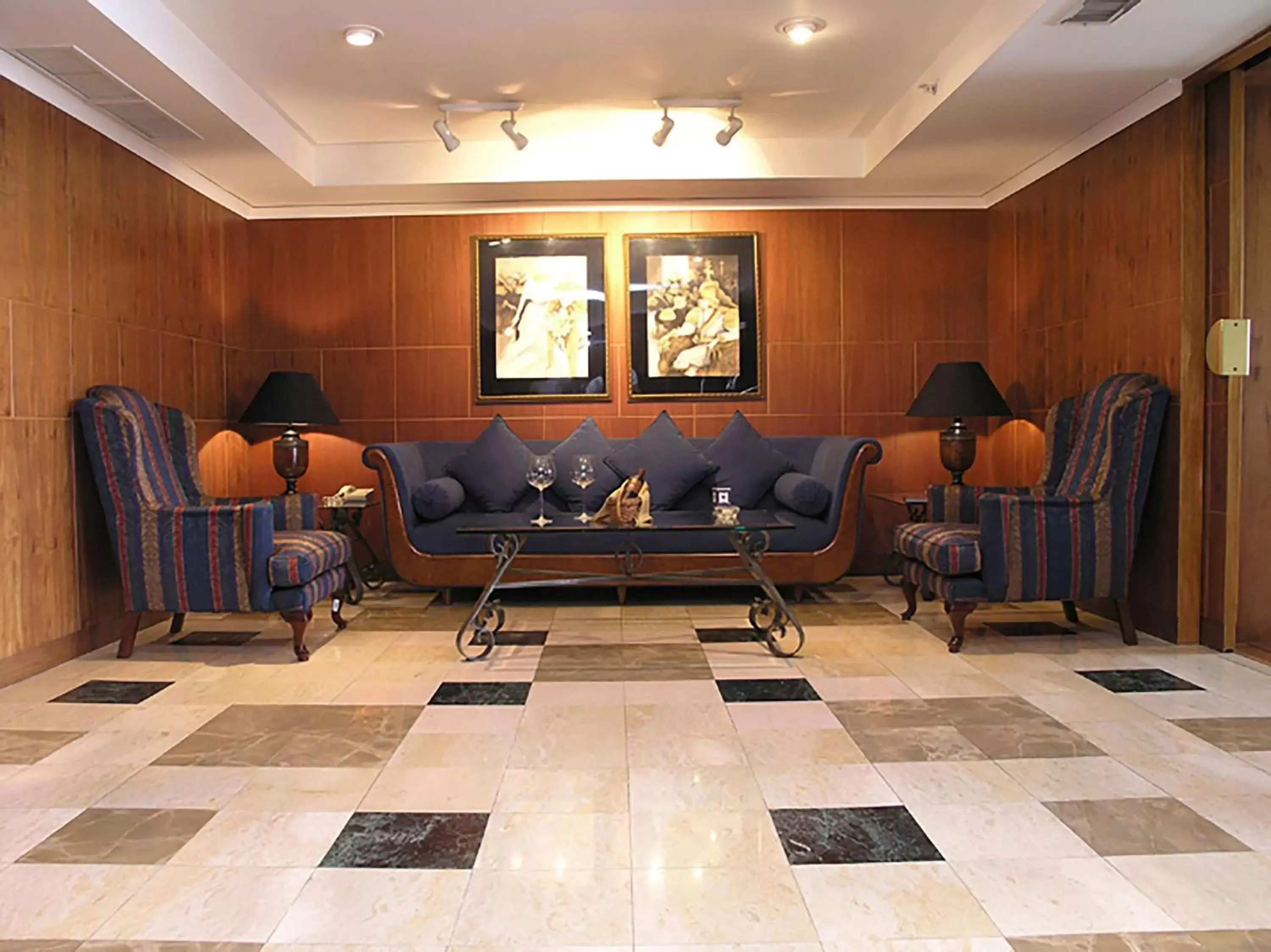 Living room, Seating Area in Hilton Colon Quito Hotel