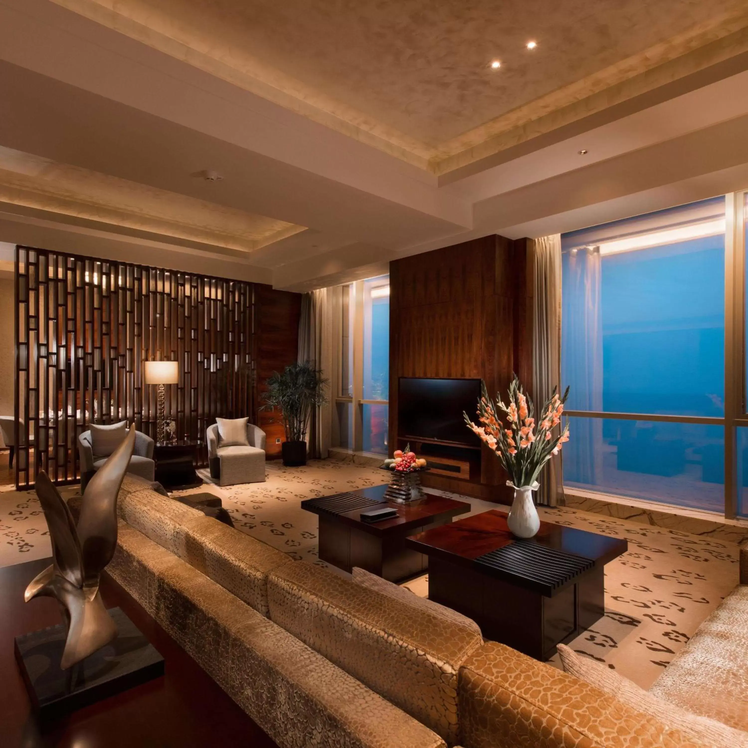 Living room, Seating Area in Hilton Yantai Golden Coast