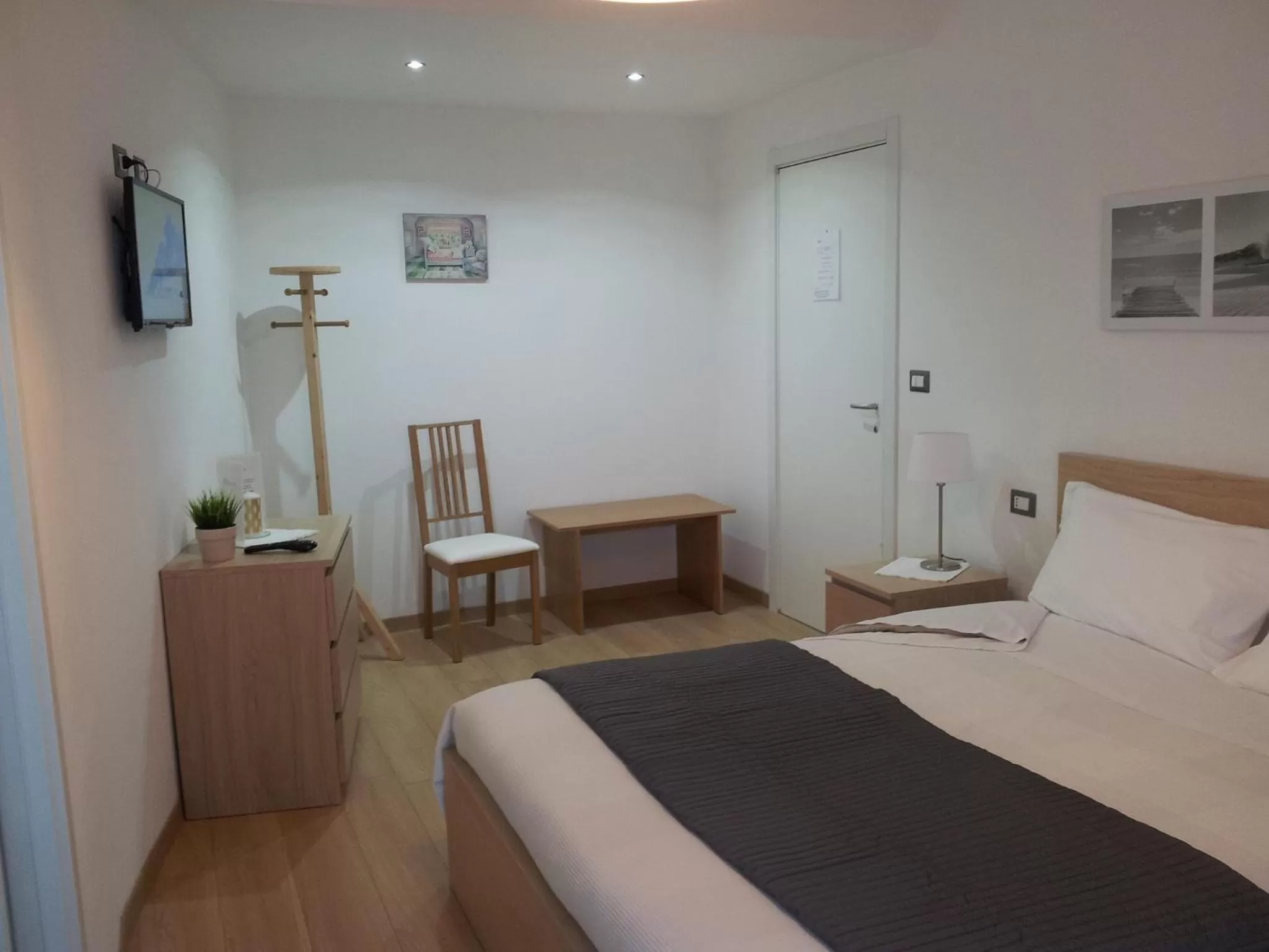 Photo of the whole room, Bed in Atticoromantica