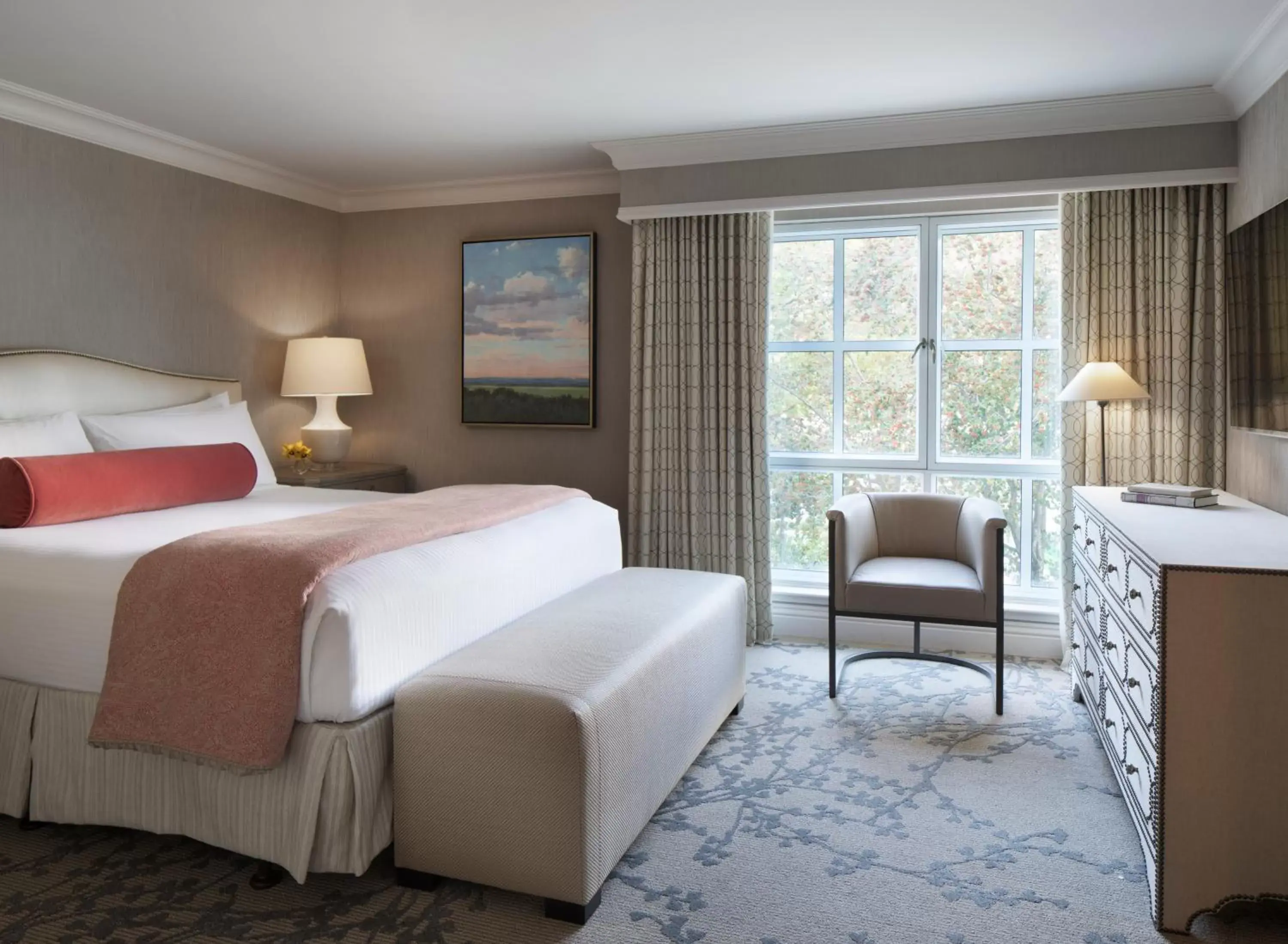 Bedroom in Lafayette Park Hotel & Spa