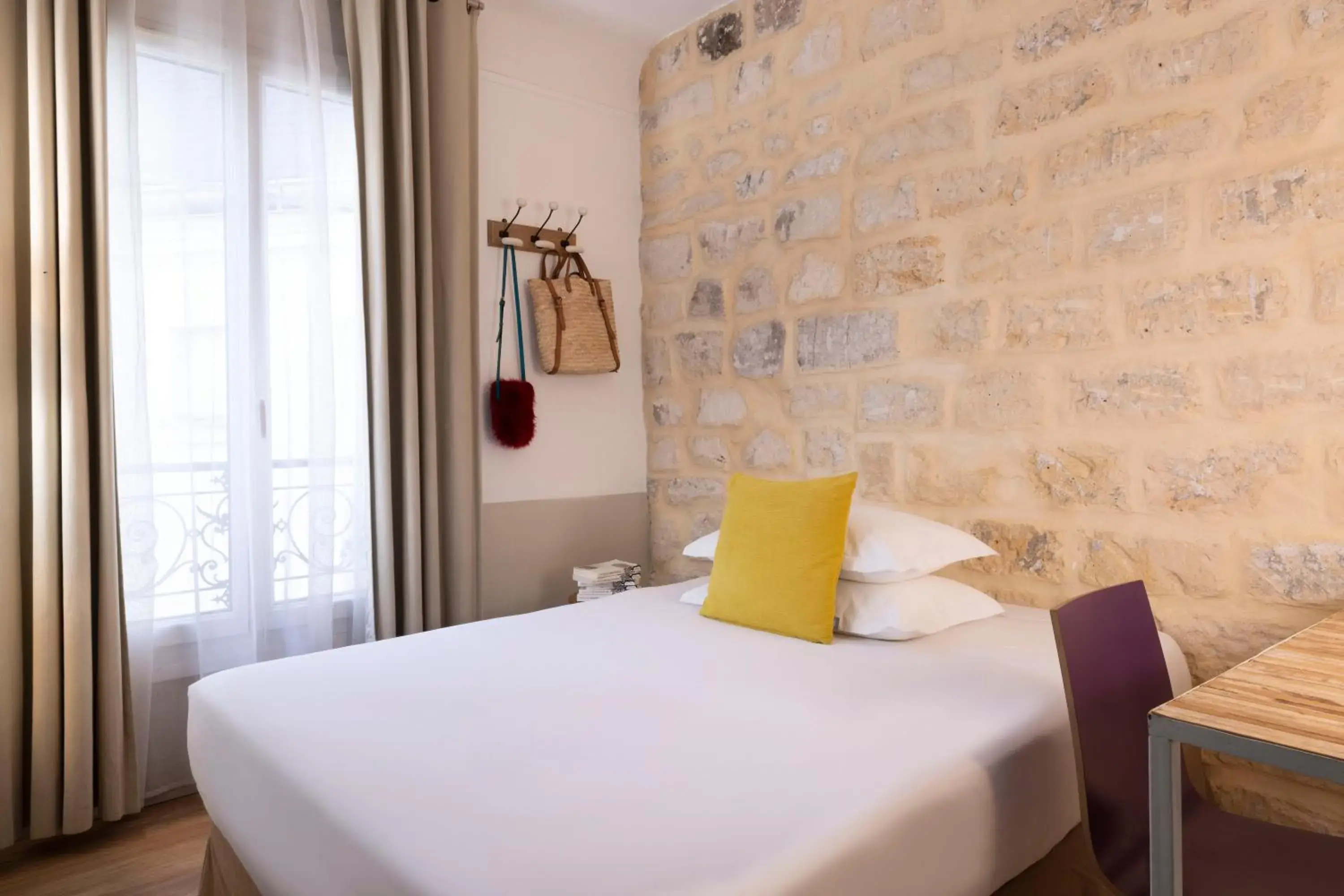 Bed in Le Regent Montmartre by Hiphophostels Bed in Le Regent Montmartre by Hiphophostels