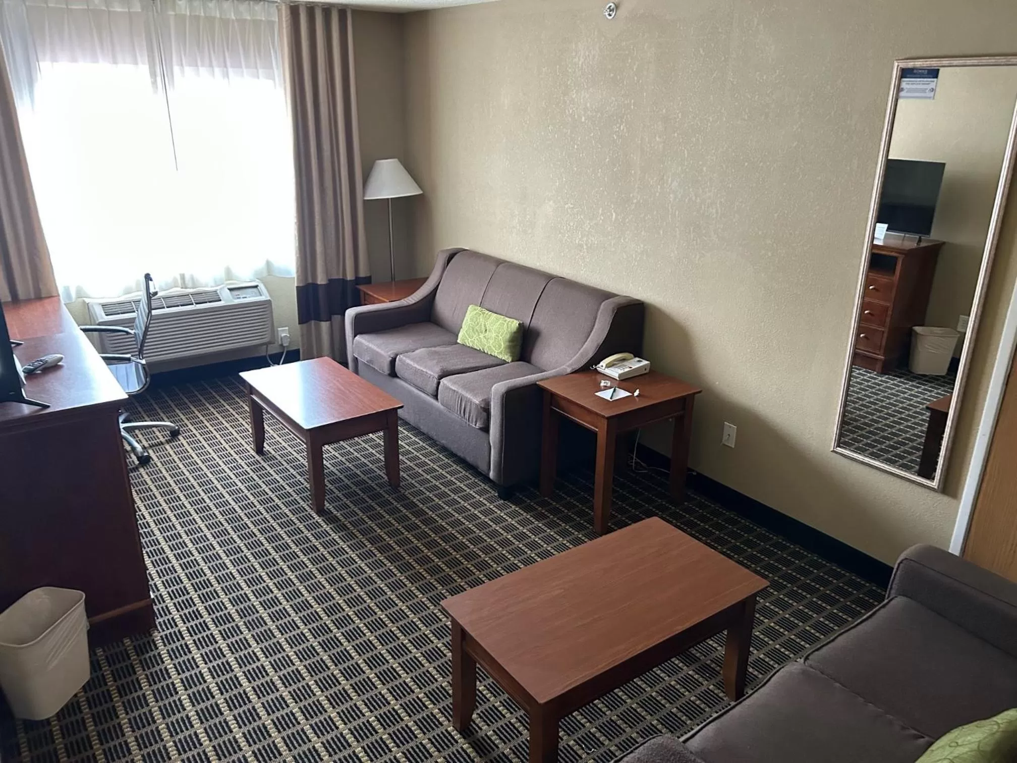 TV and multimedia in Quality Inn & Suites Bradford