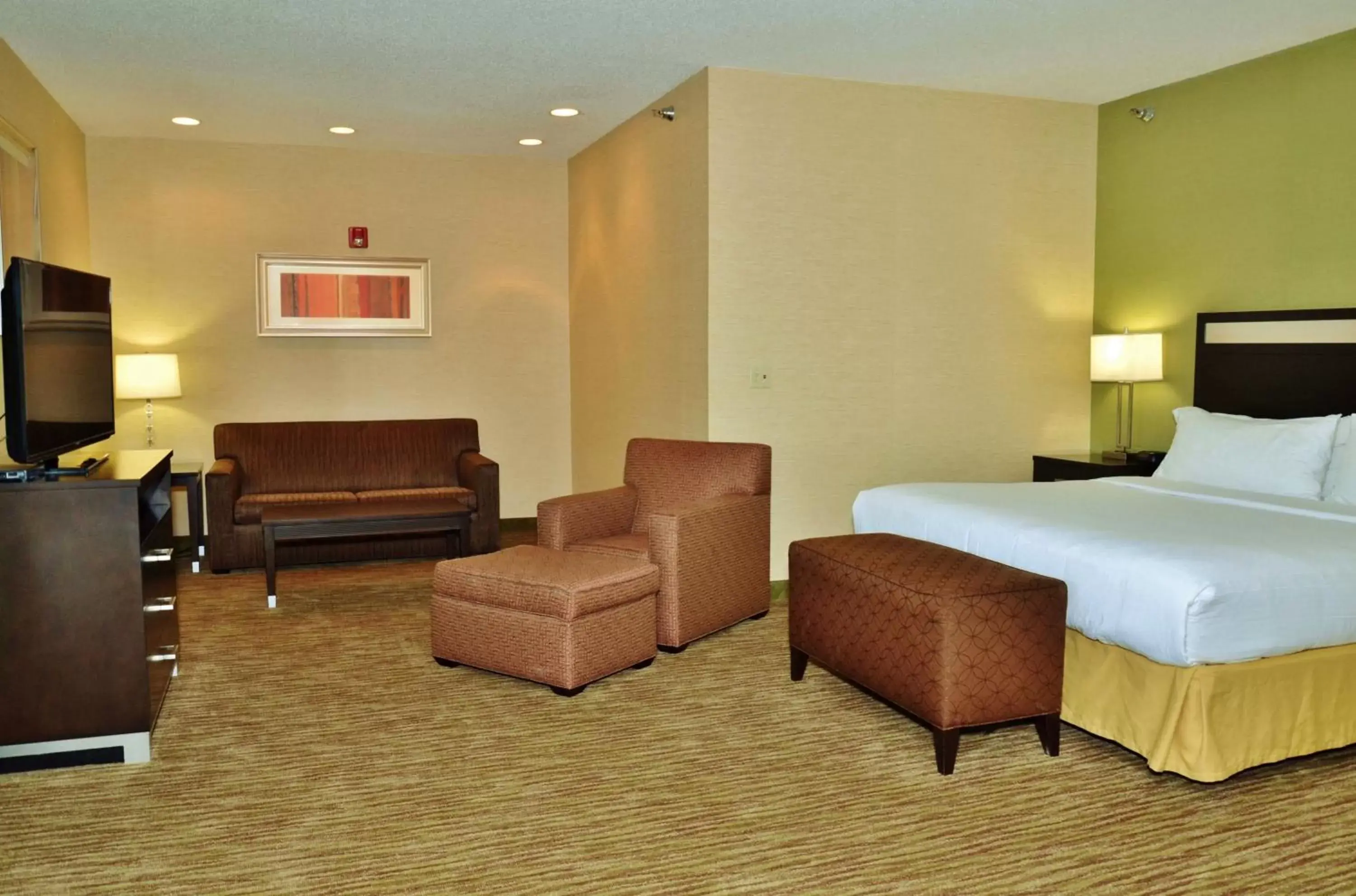 Photo of the whole room in Holiday Inn Express Hotel & Suites Center Township, an IHG Hotel