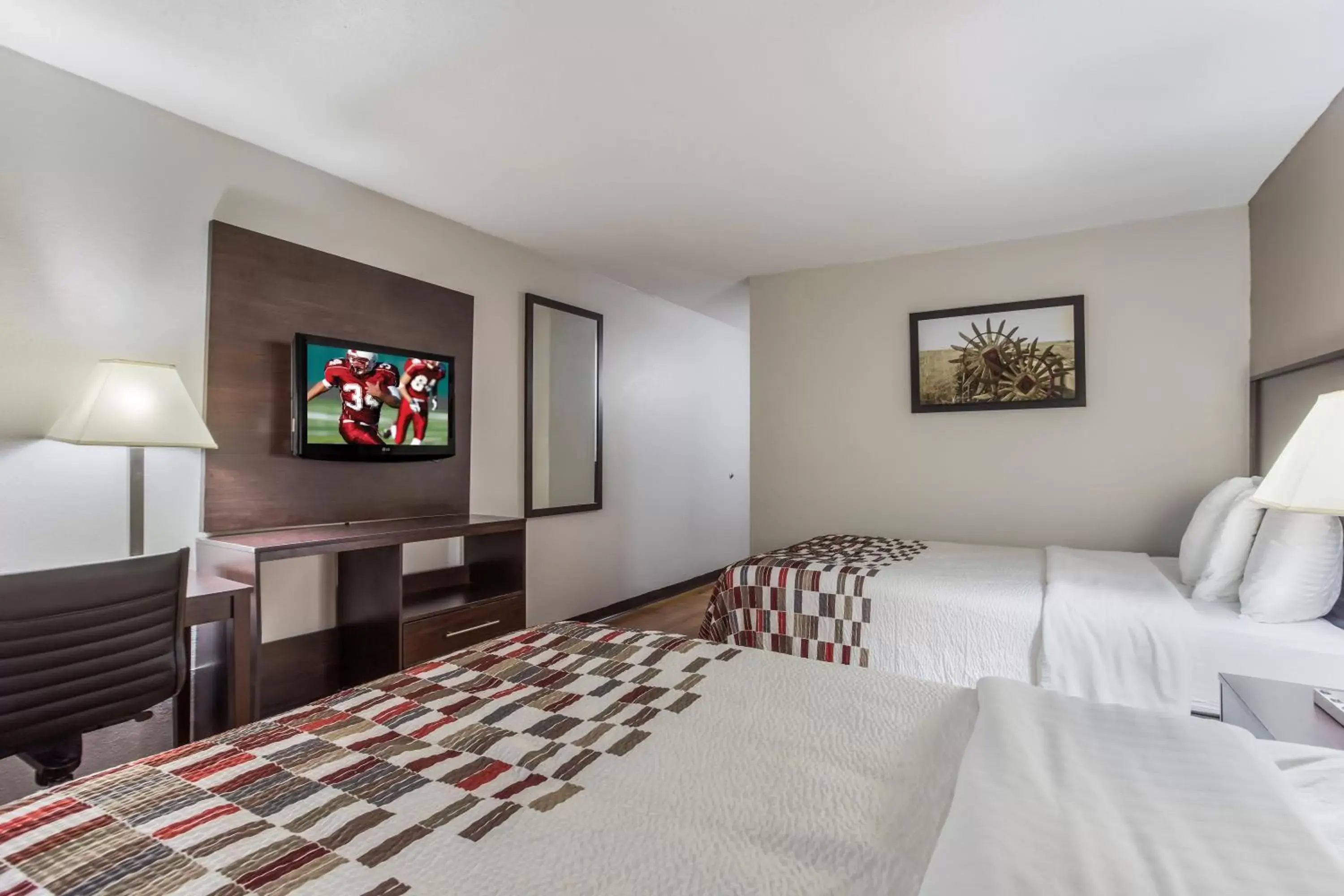 Photo of the whole room, Bed in Red Roof Inn Meridian Photo of the whole room, Bed in Red Roof Inn Meridian