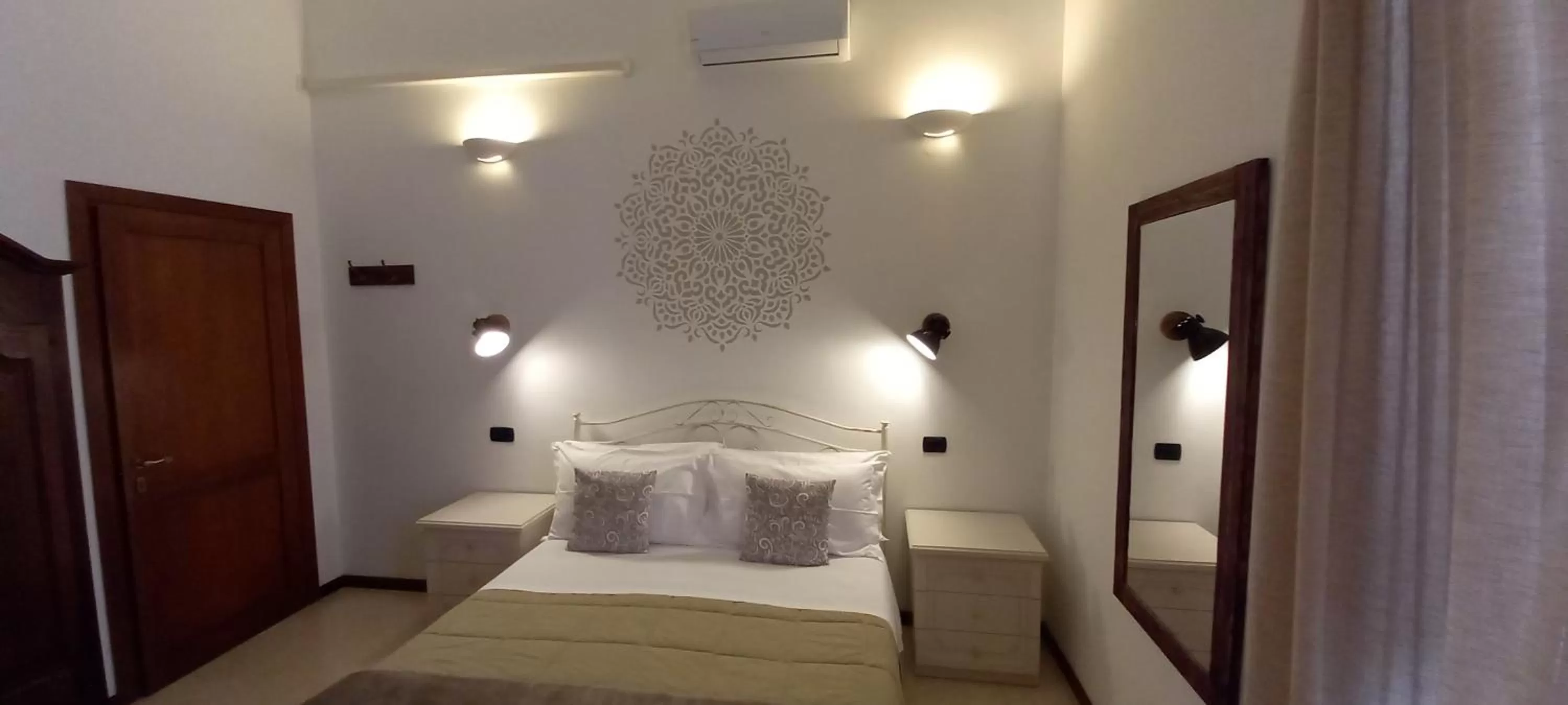 Bedroom, Bed in B&B Acanto Lecce