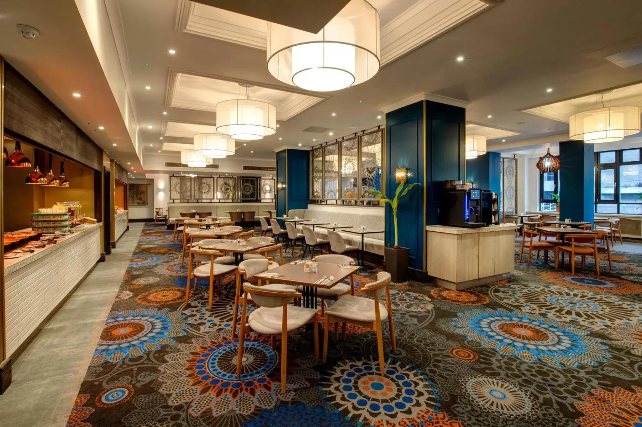 Restaurant/places to eat, Lobby/Reception in Tavistock Hotel