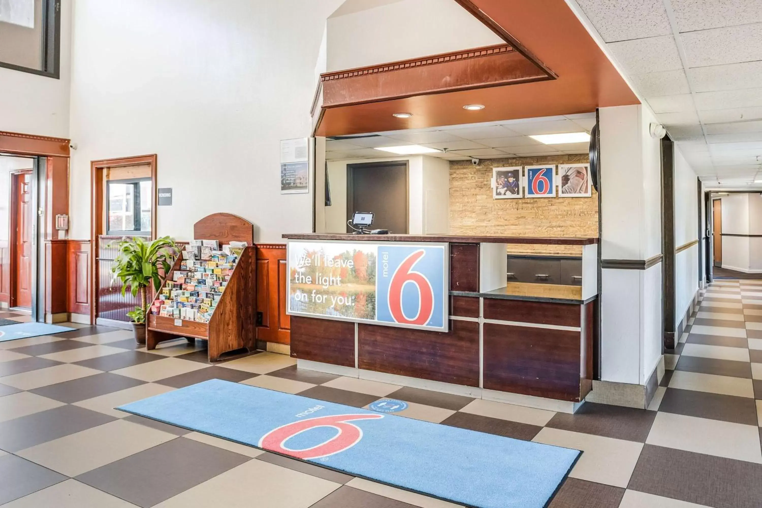 Lobby or reception, Lobby/Reception in Motel 6-Levittown, PA - Bensalem