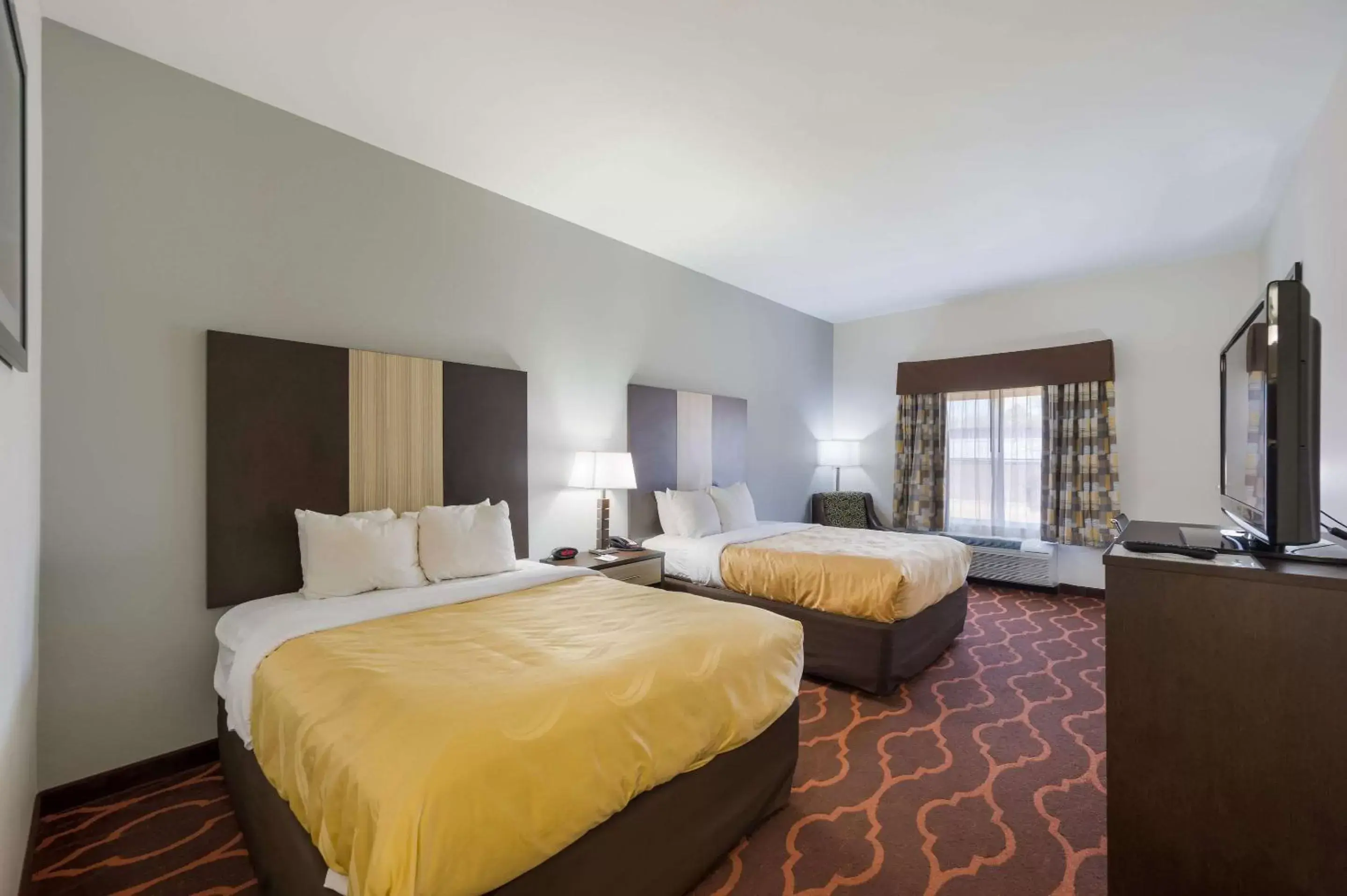 Photo of the whole room, Bed in Quality Inn & Suites Huntsville Research Park Area Photo of the whole room, Bed in Quality Inn & Suites Huntsville Research Park Area