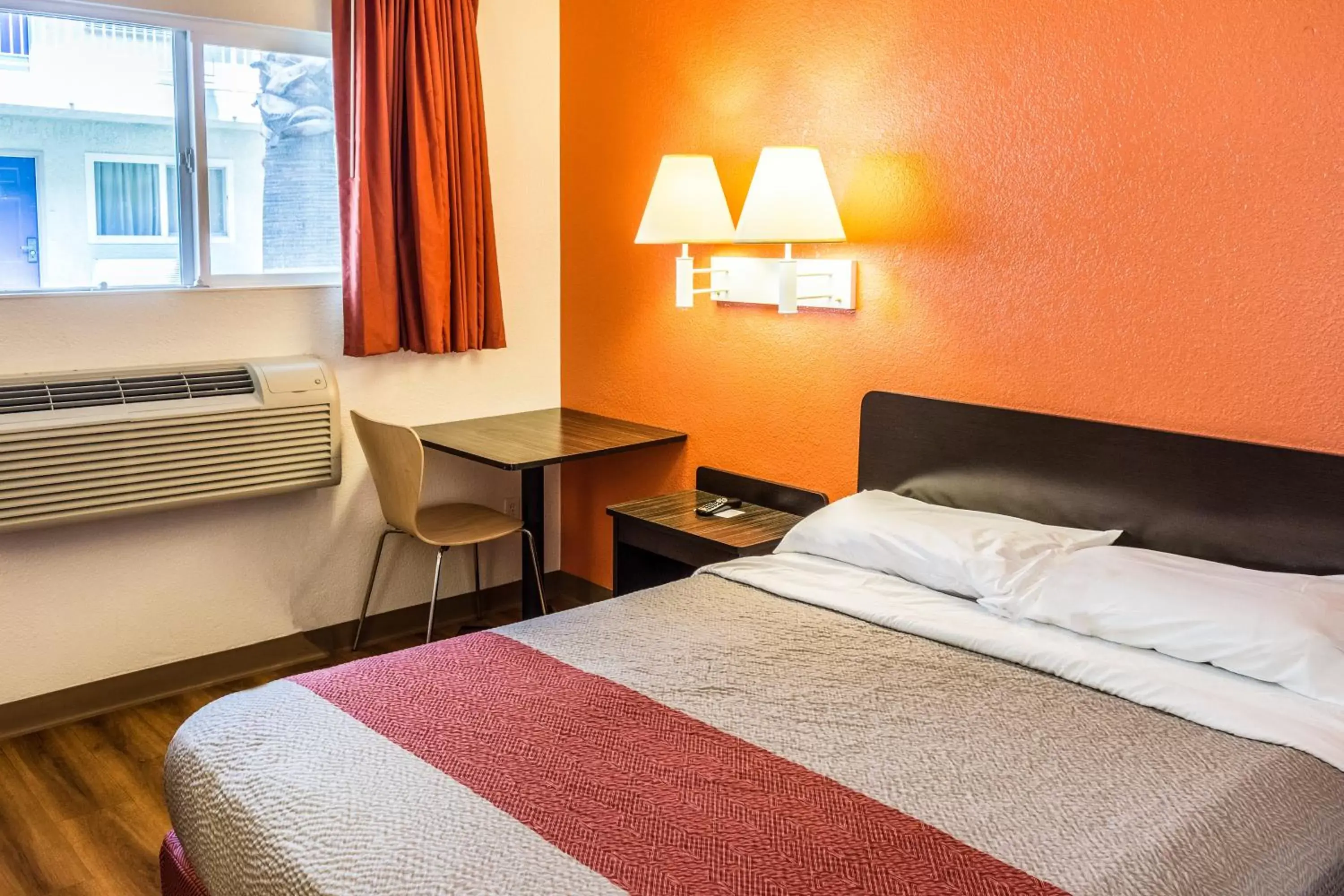 Bedroom, Bed in Motel 6-Bakersfield, CA - East Bedroom, Bed in Motel 6-Bakersfield, CA - East