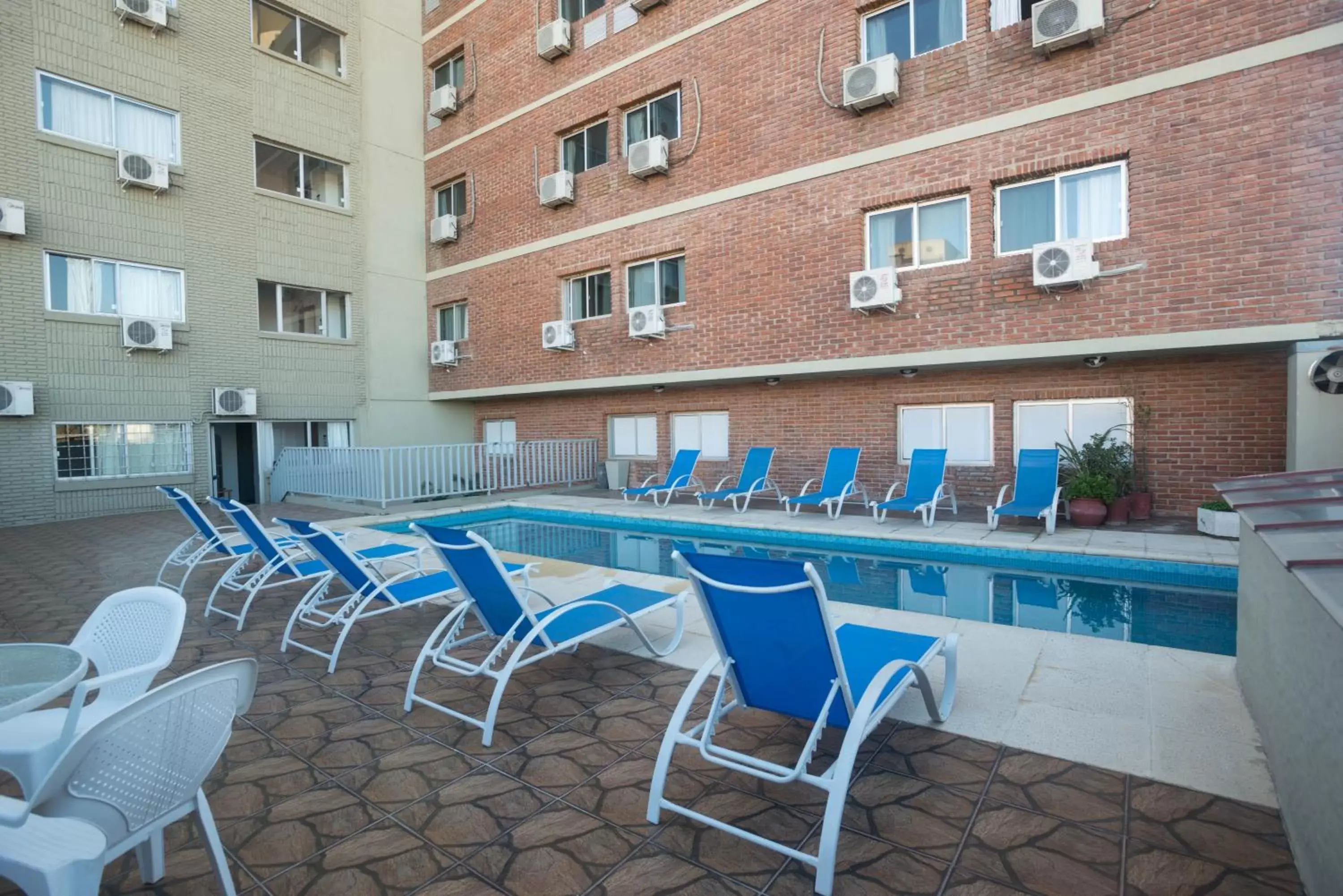 Swimming Pool in Hotel Royal