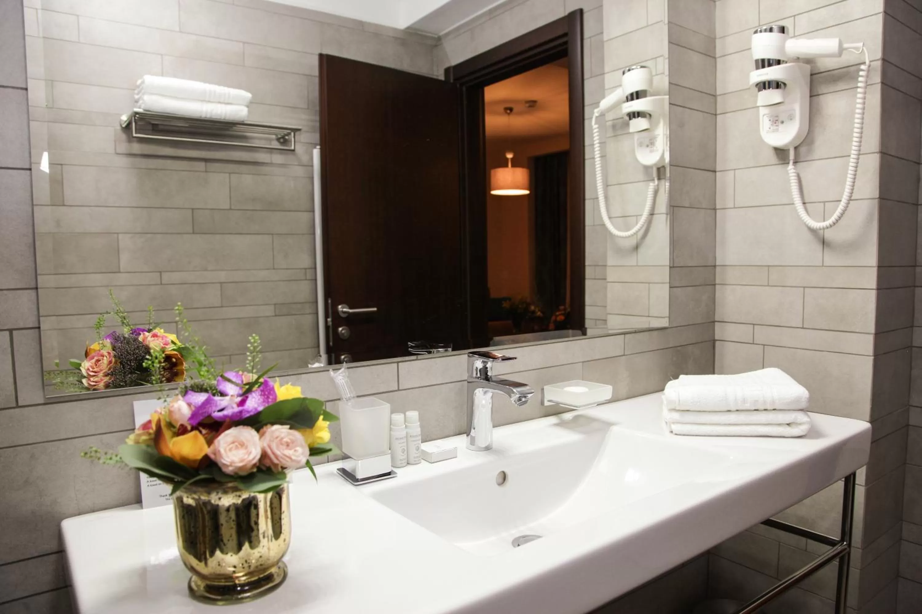 Bathroom in Victoria Bulevard Hotel