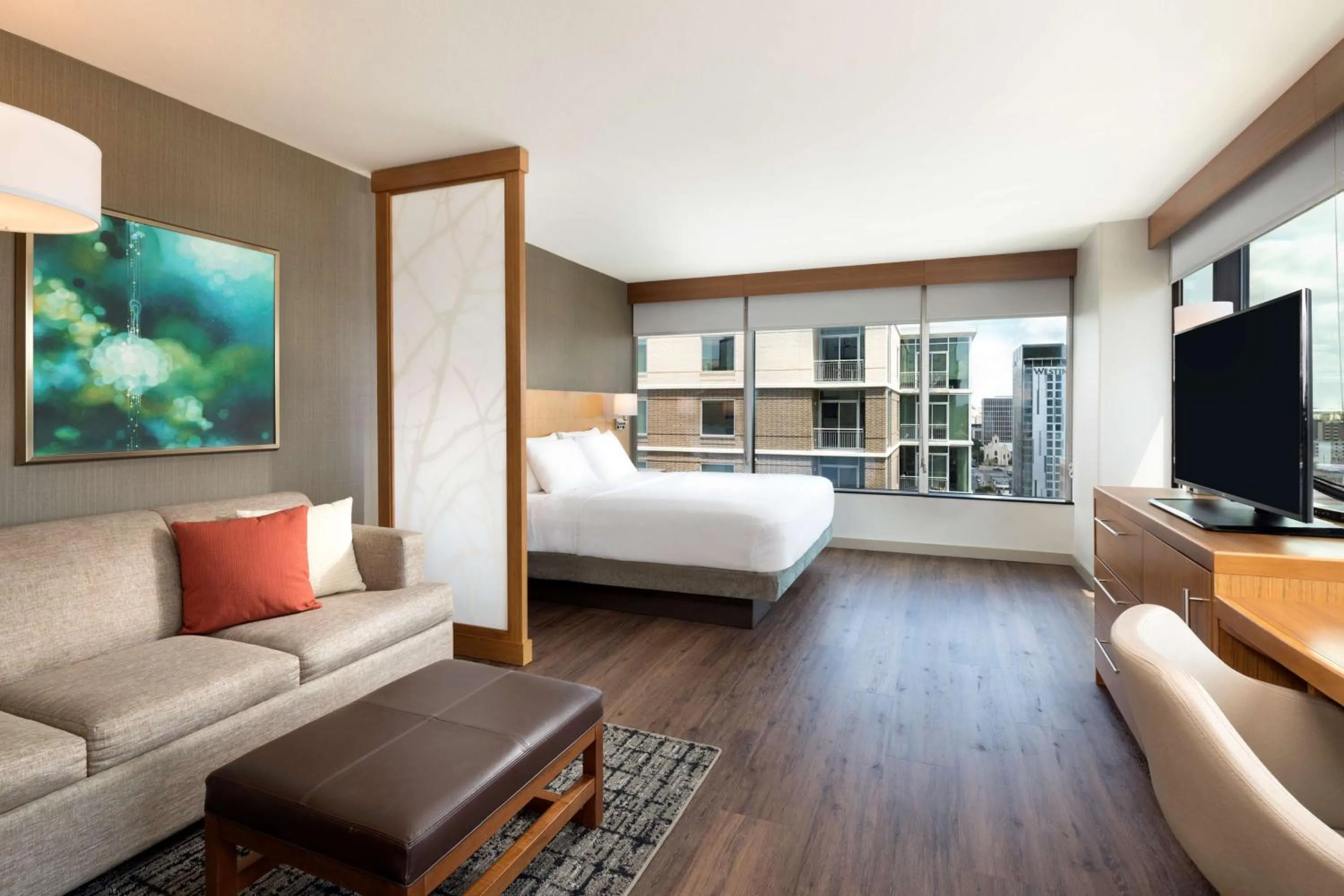 Photo of the whole room, Bed in Hyatt Place Austin Downtown