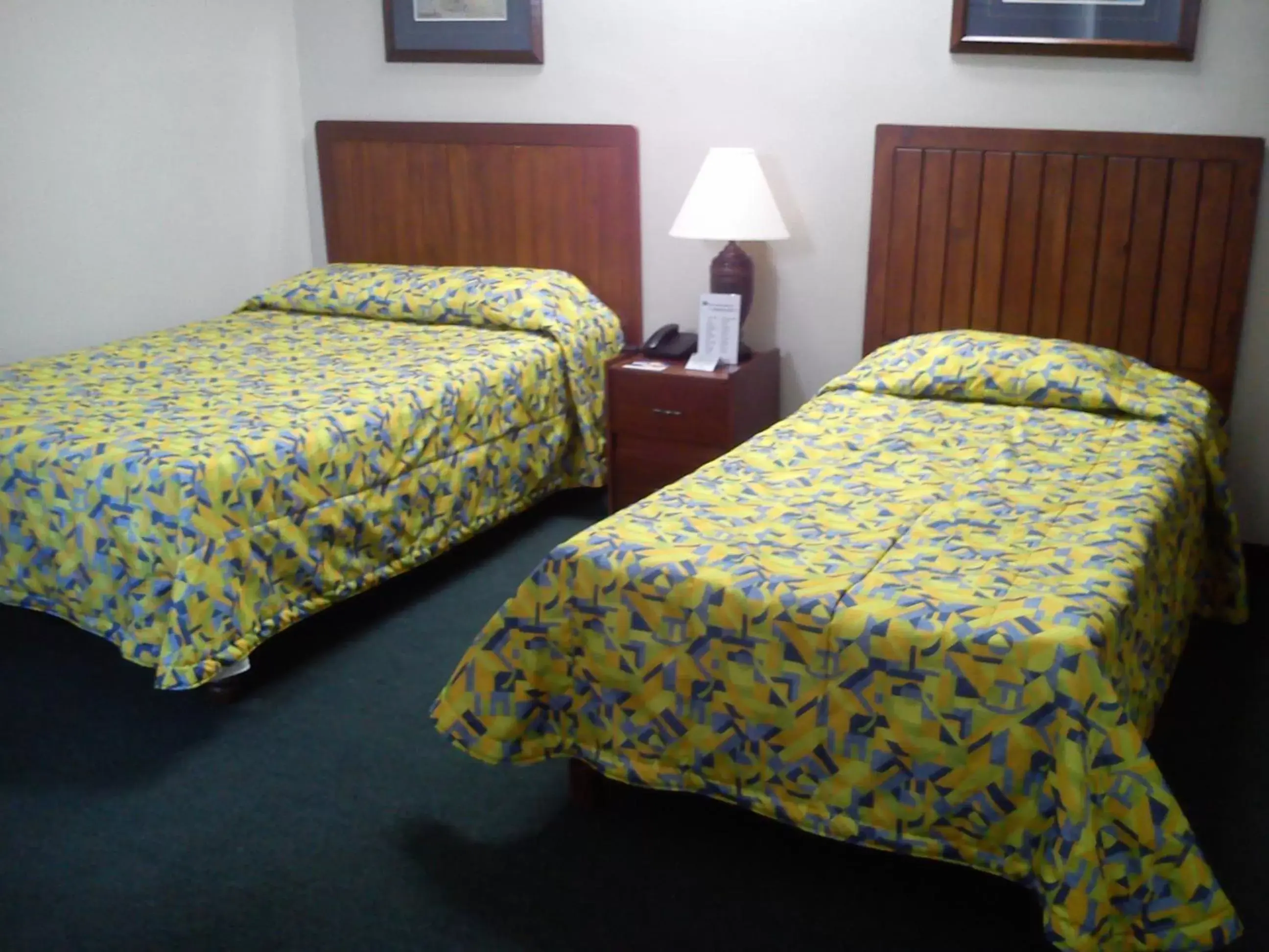 Bed in Fiesta Versalles Bed in Fiesta Versalles