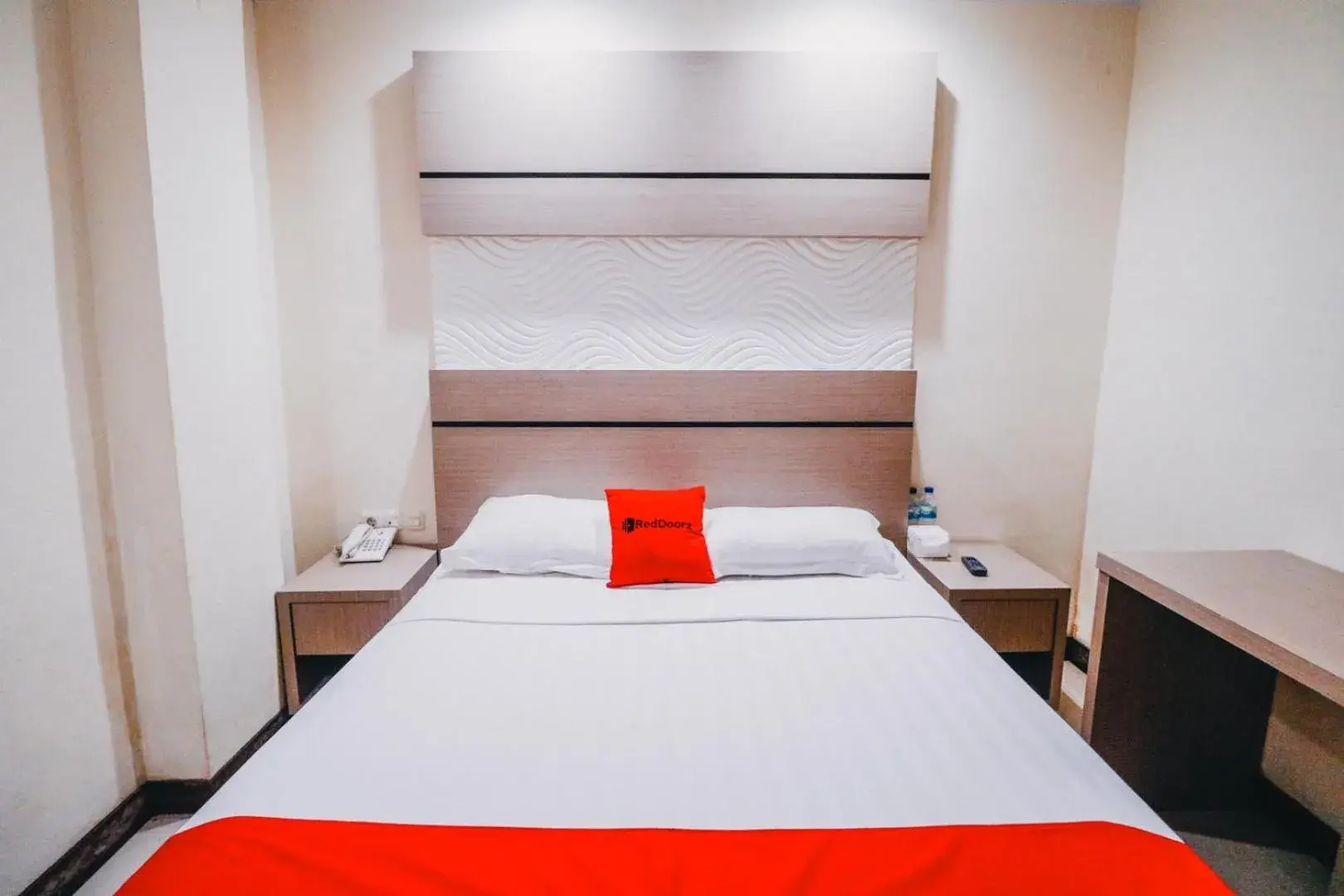 Bedroom, Bed in Reddoorz Plus near Makassar Town Square