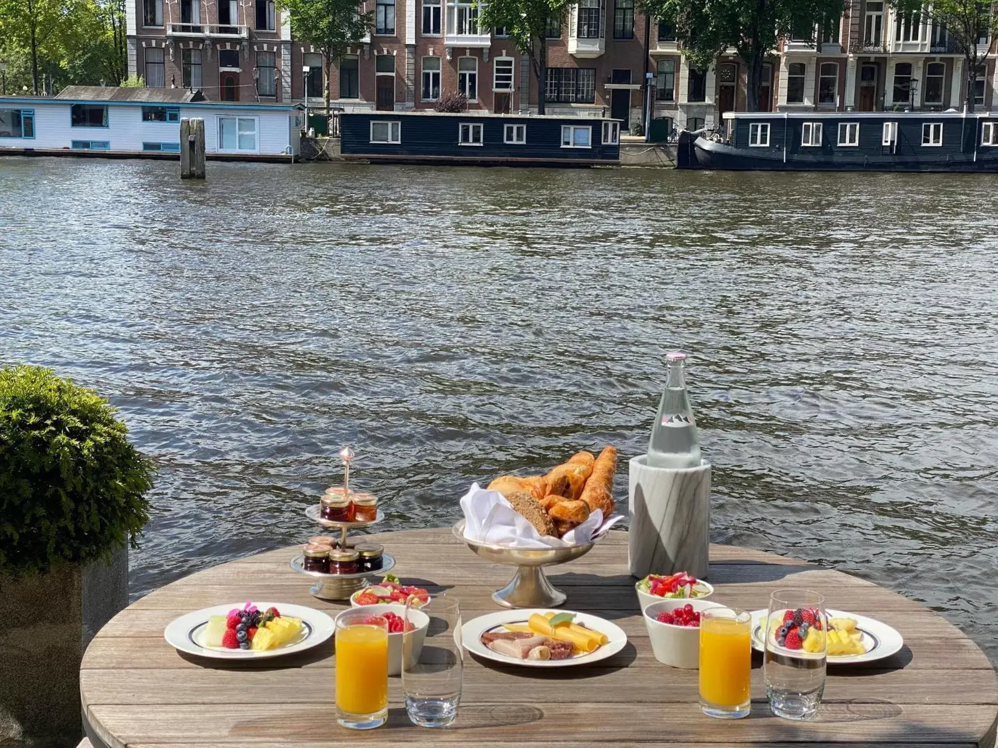 Breakfast in InterContinental Amstel Amsterdam, an IHG Hotel