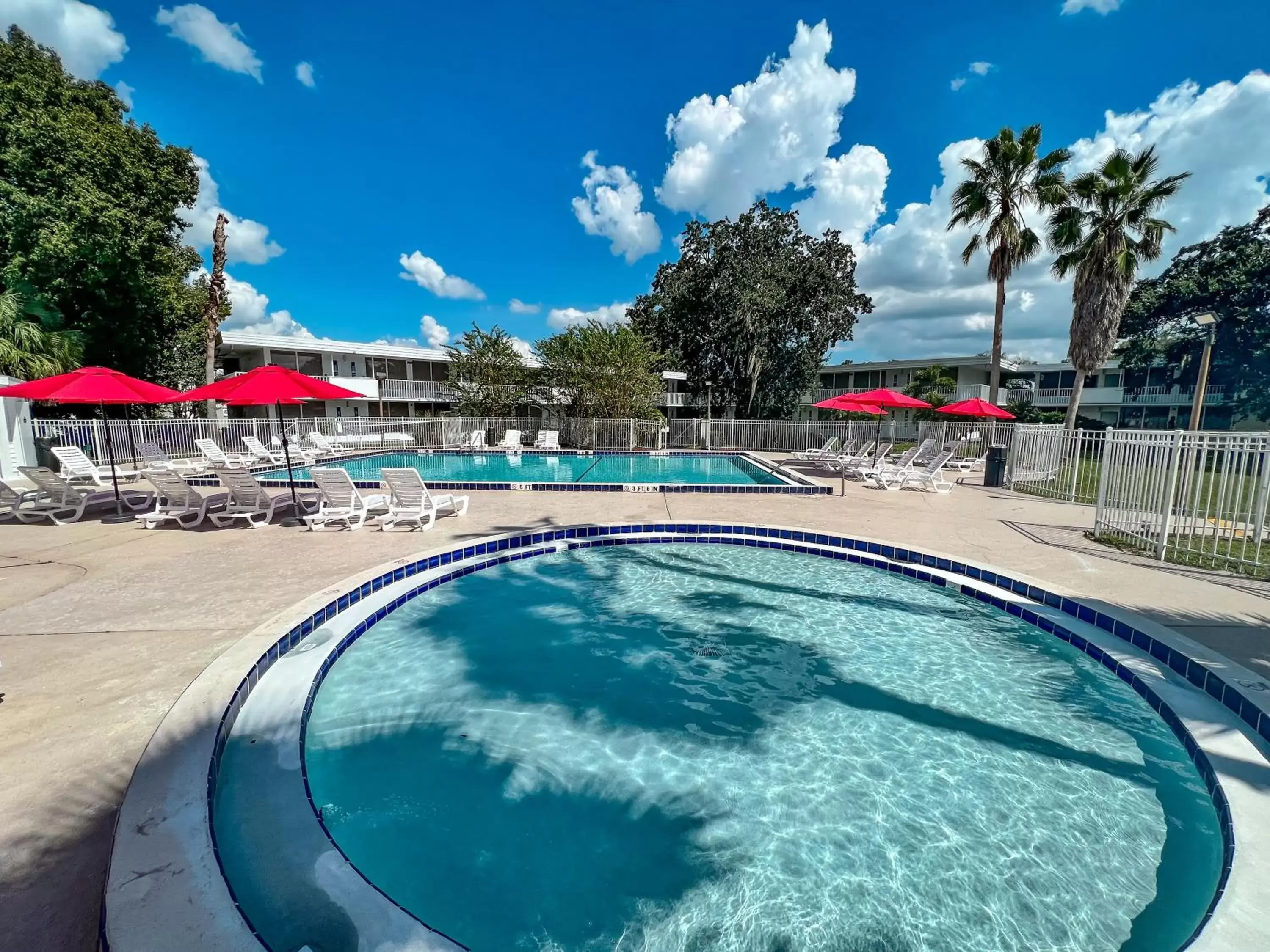 Swimming Pool in Developer Inn Maingate