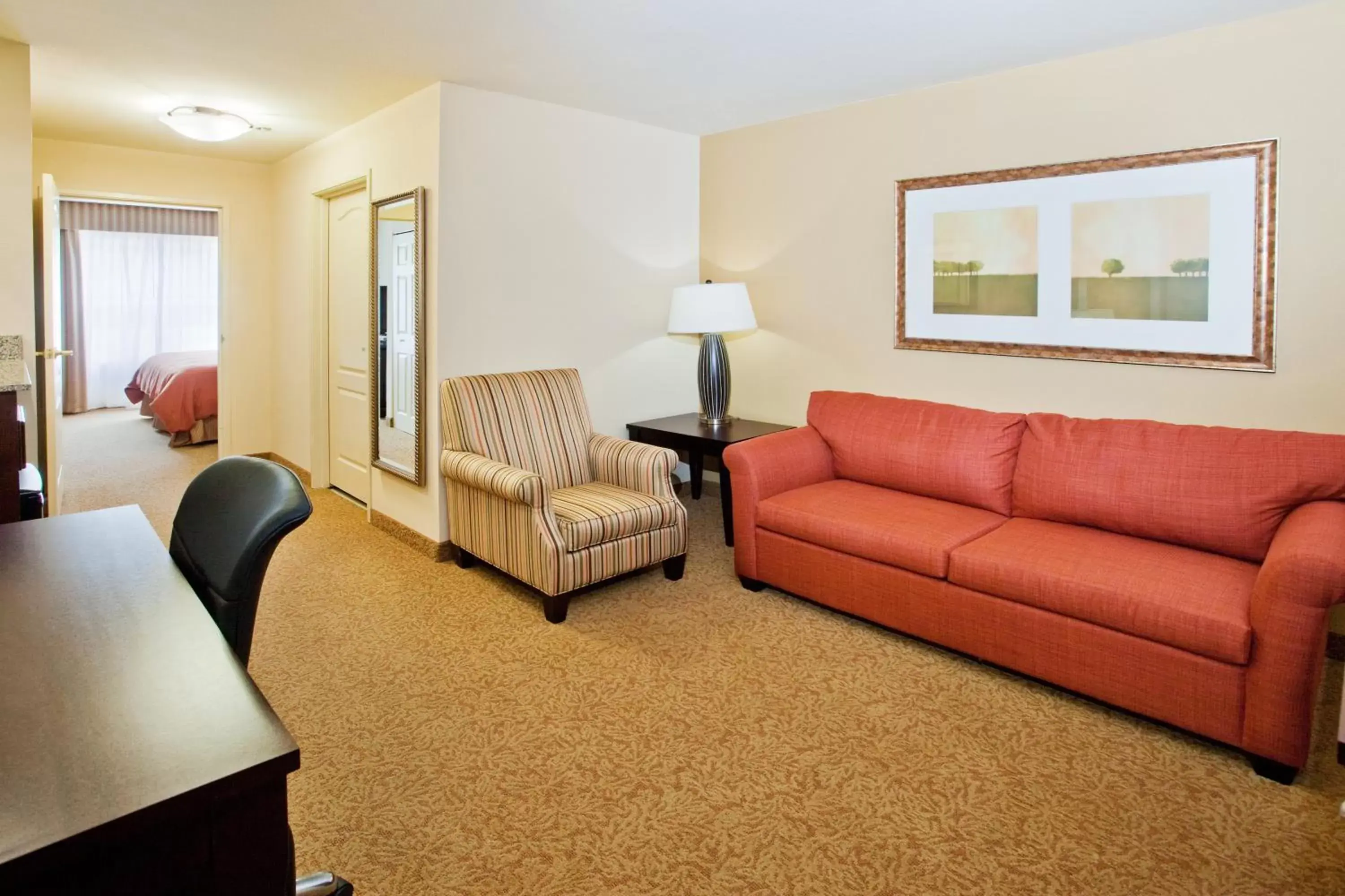 Bed, Seating Area in Country Inn & Suites by Radisson, Rome, GA