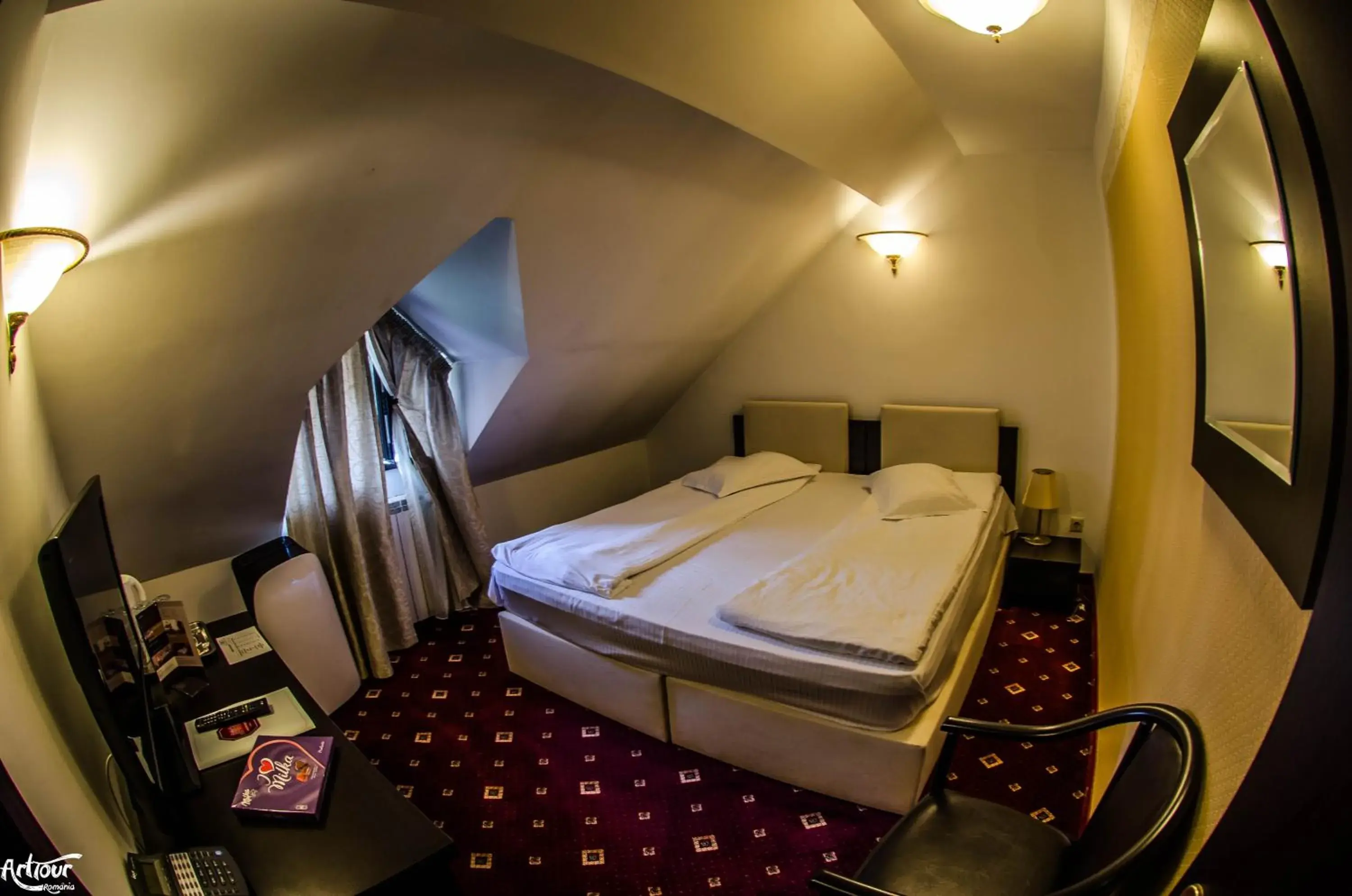 Photo of the whole room, Bed in Hotel Bulevard Predeal