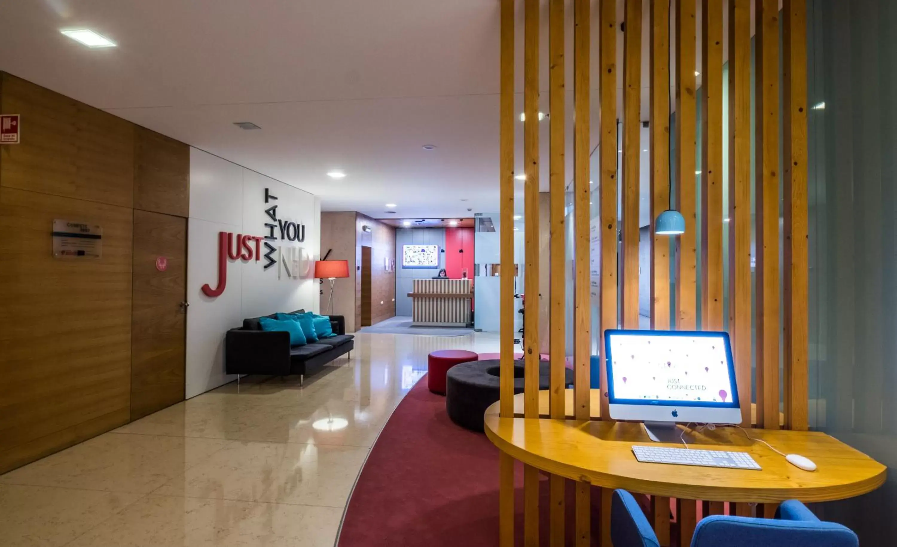 Lobby or reception in Stay Hotel Guimarães Centro