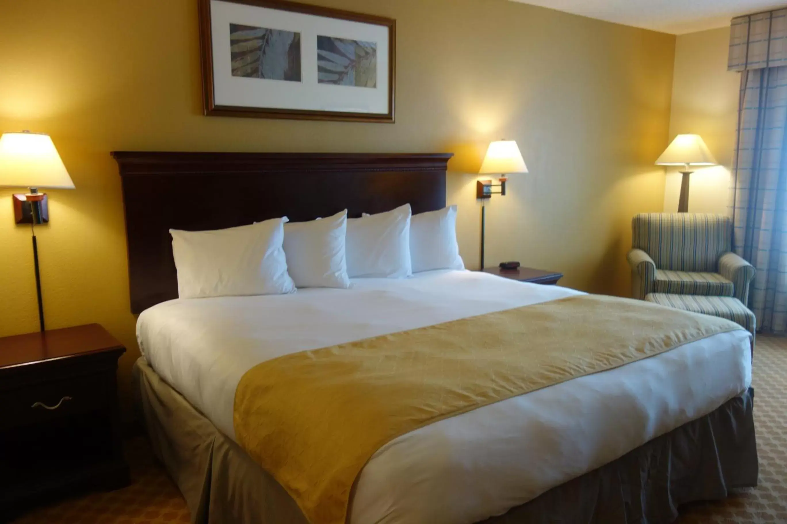 Photo of the whole room, Bed in Country Inn & Suites by Radisson, Kingsland, GA