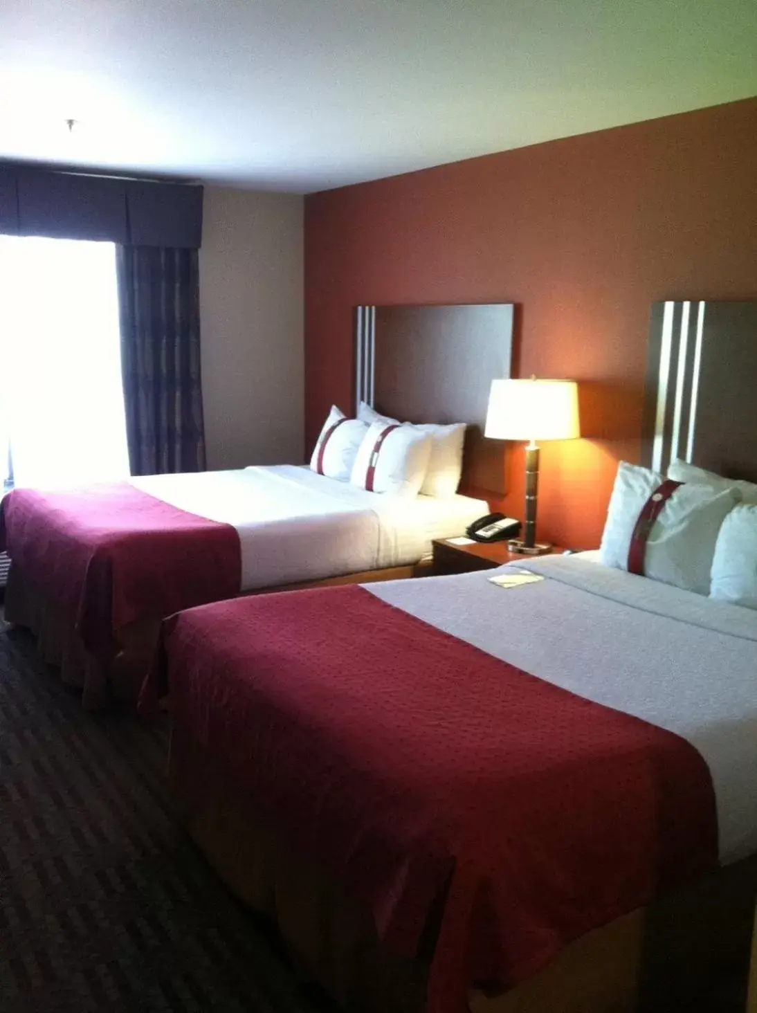 Photo of the whole room, Bed in Holiday Inn Austin North, an IHG Hotel