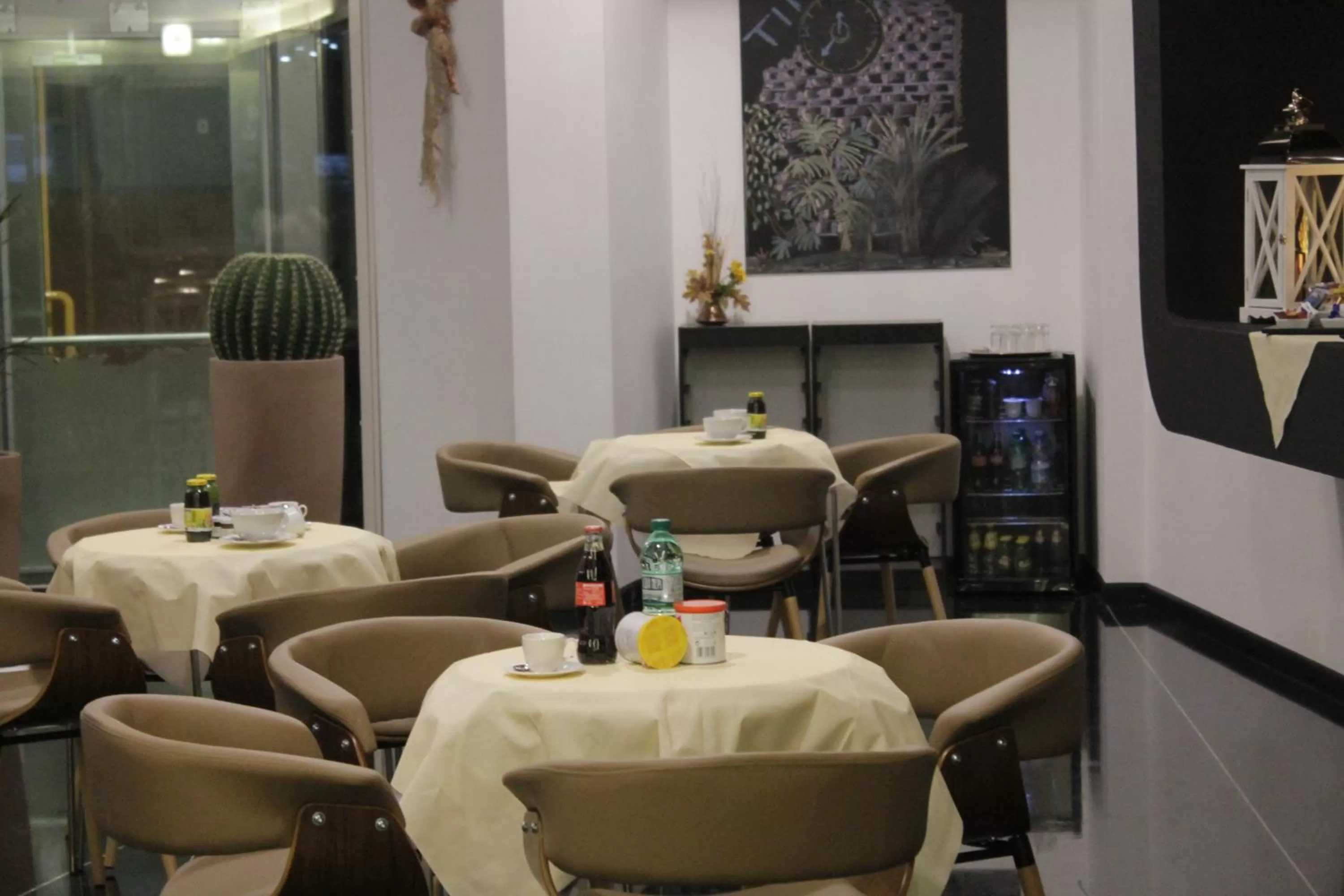 Area and facilities, Restaurant/Places to Eat in Residence Sol Levante