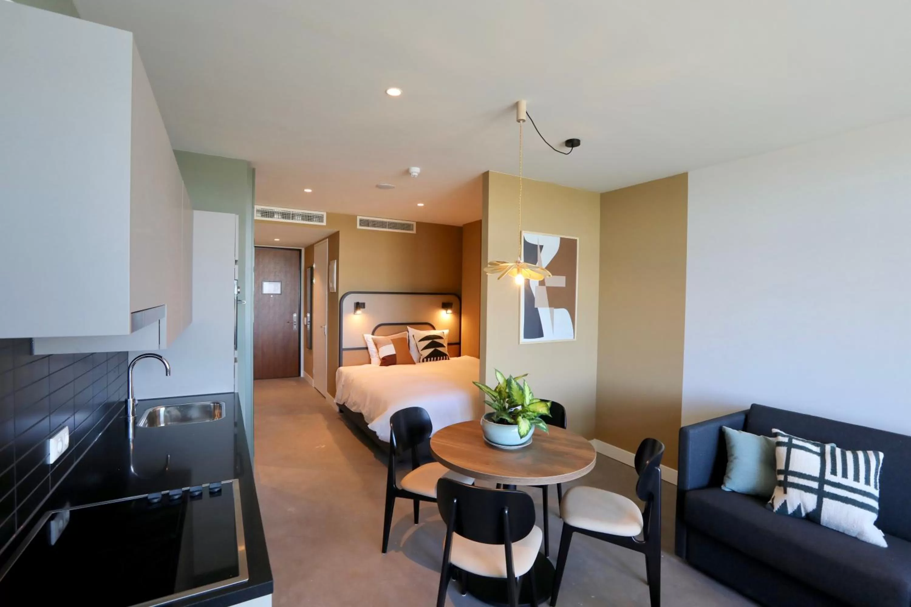 Kitchen or kitchenette, Bed in Cityden BoLo District