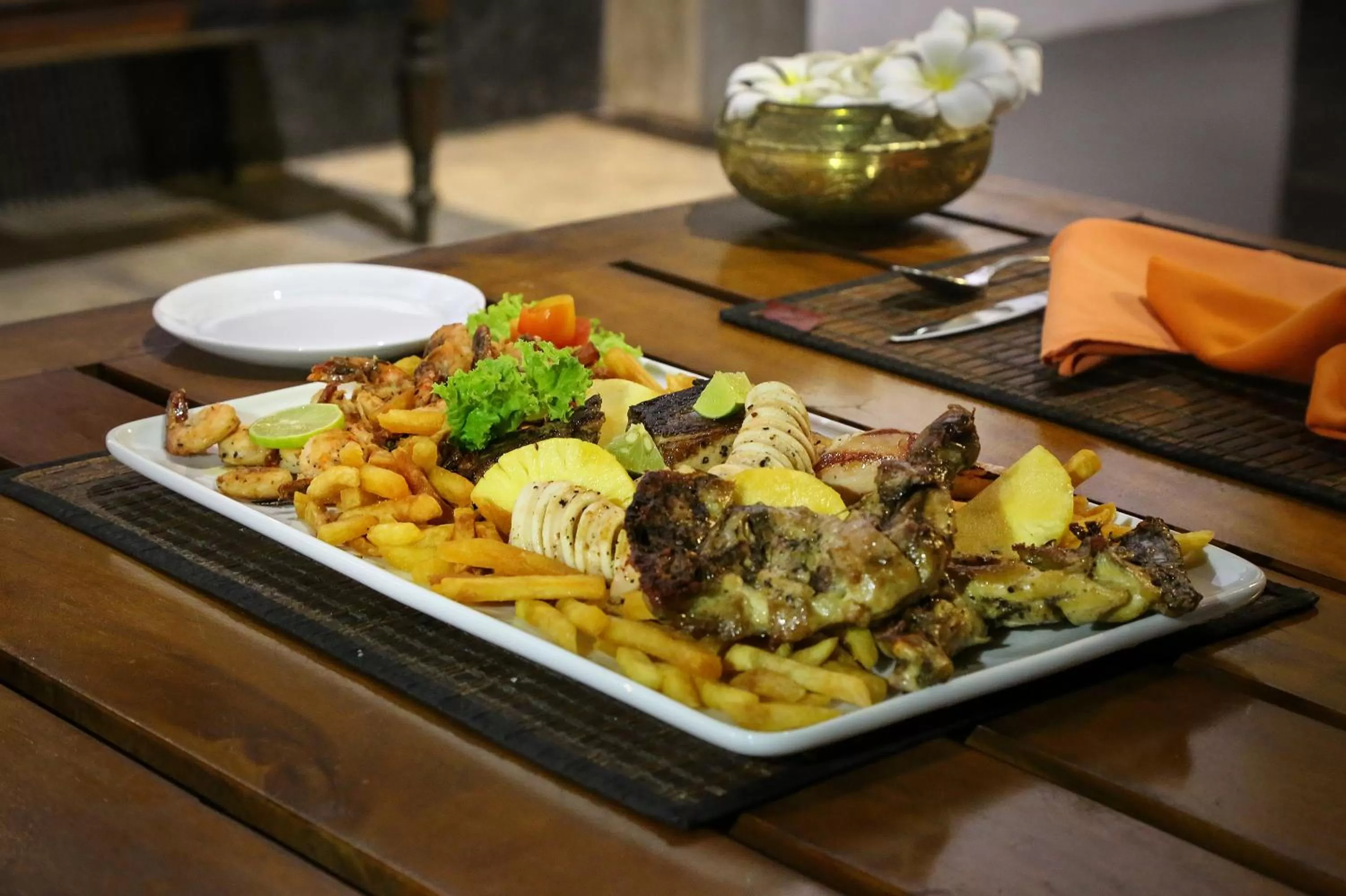 Restaurant/places to eat in Culture Resort