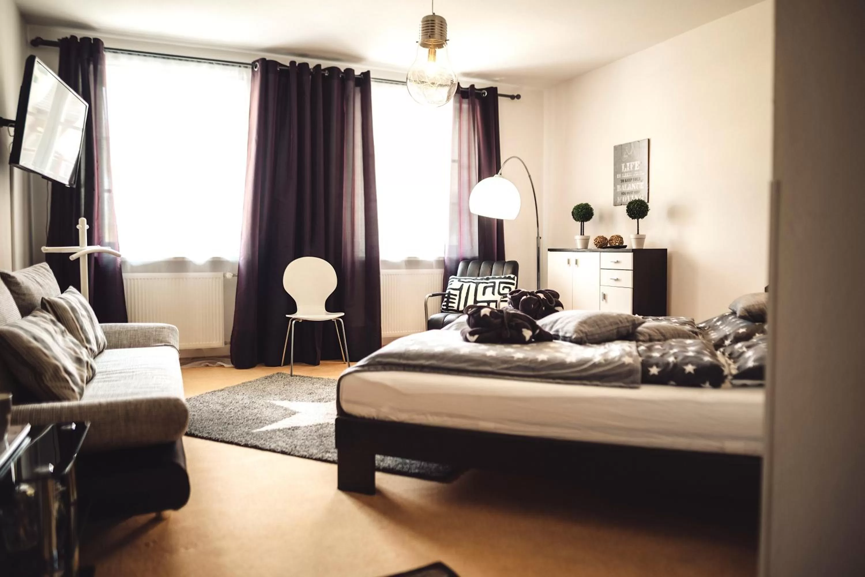 Bed in Das Hotel Stern, B&B KG - digital & contactless check-in