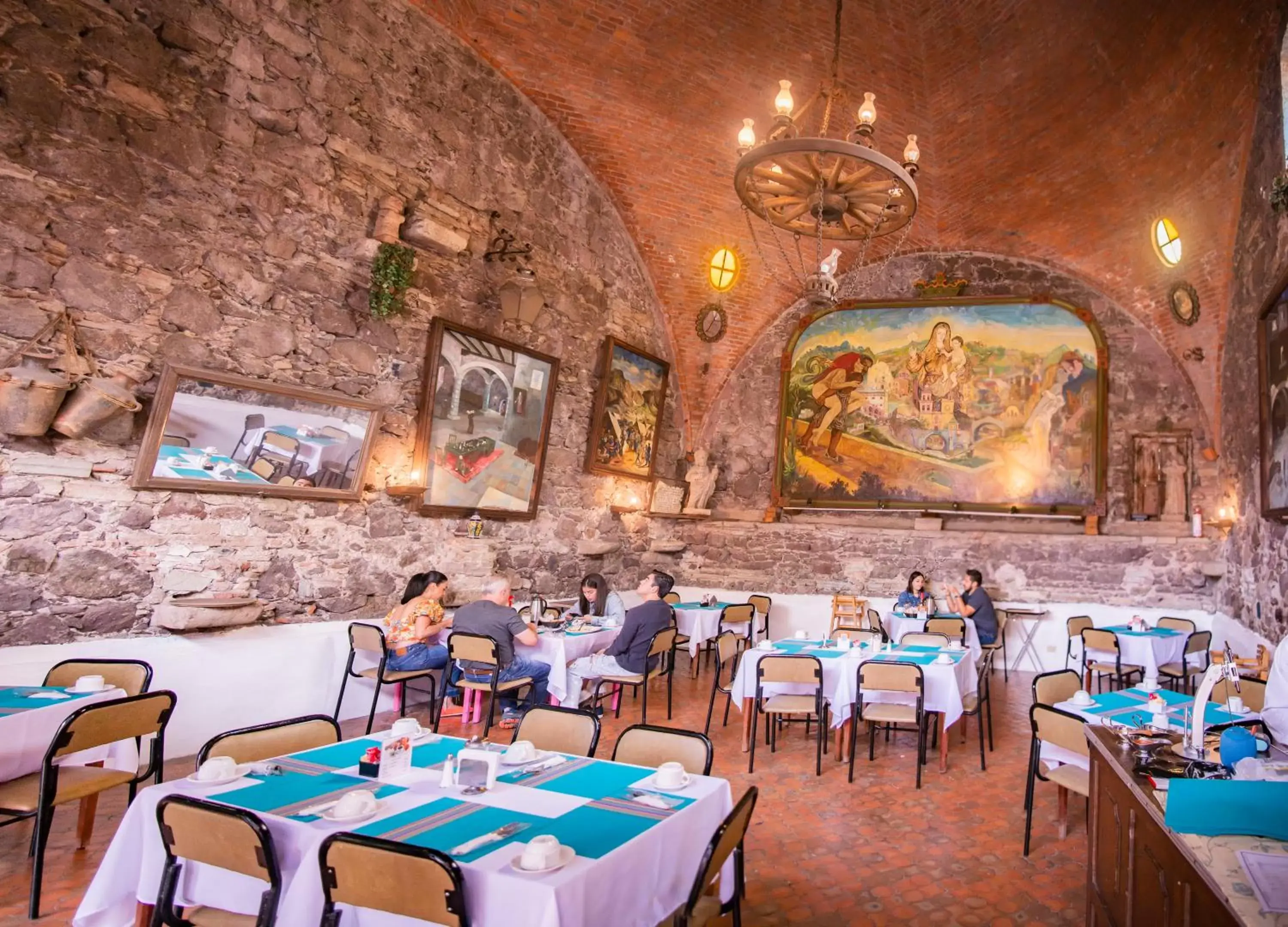 Restaurant/Places to Eat in Hotel Hacienda de Cobos