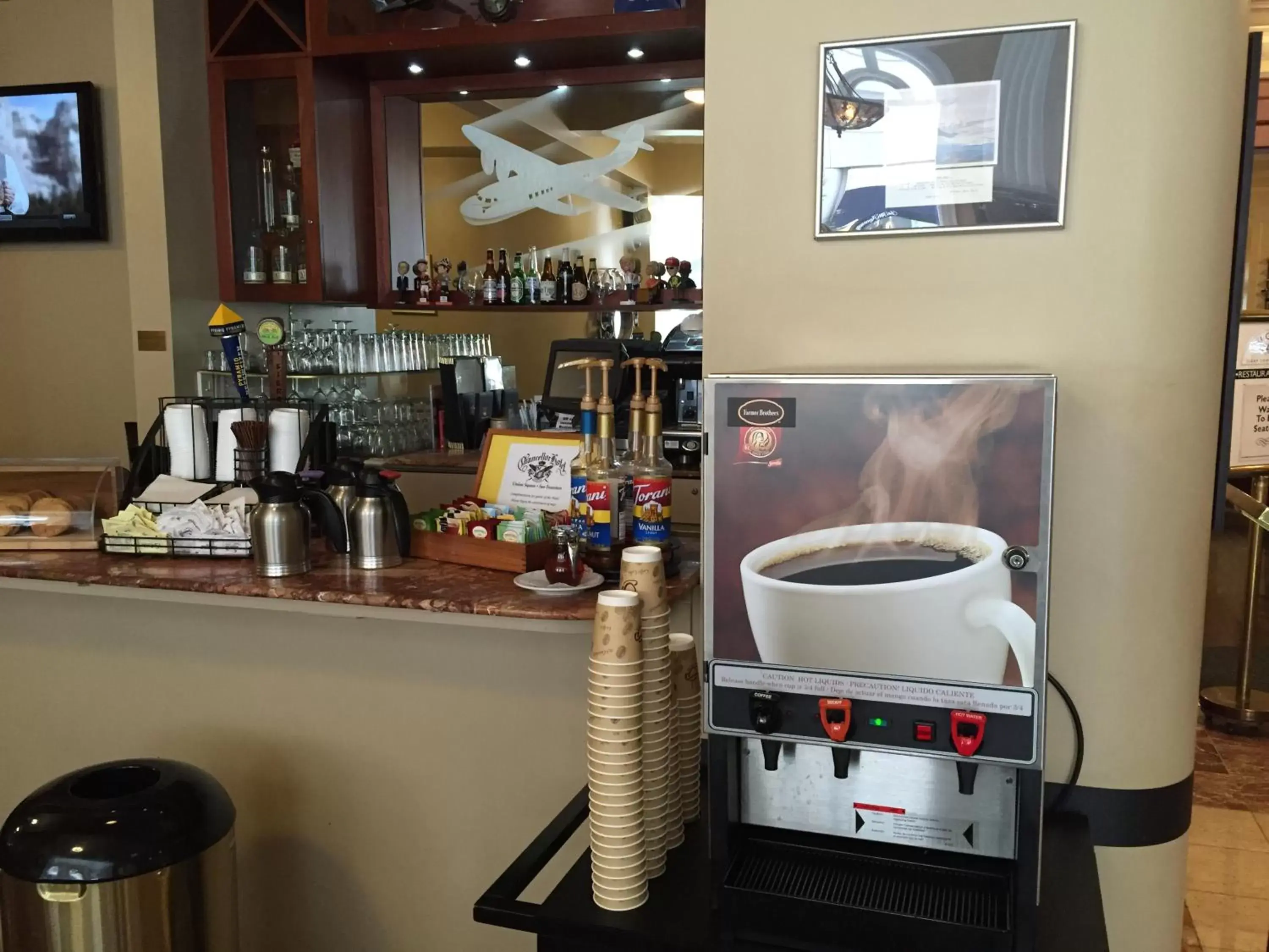 Lounge or bar in Chancellor Hotel on Union Square Lounge or bar in Chancellor Hotel on Union Square